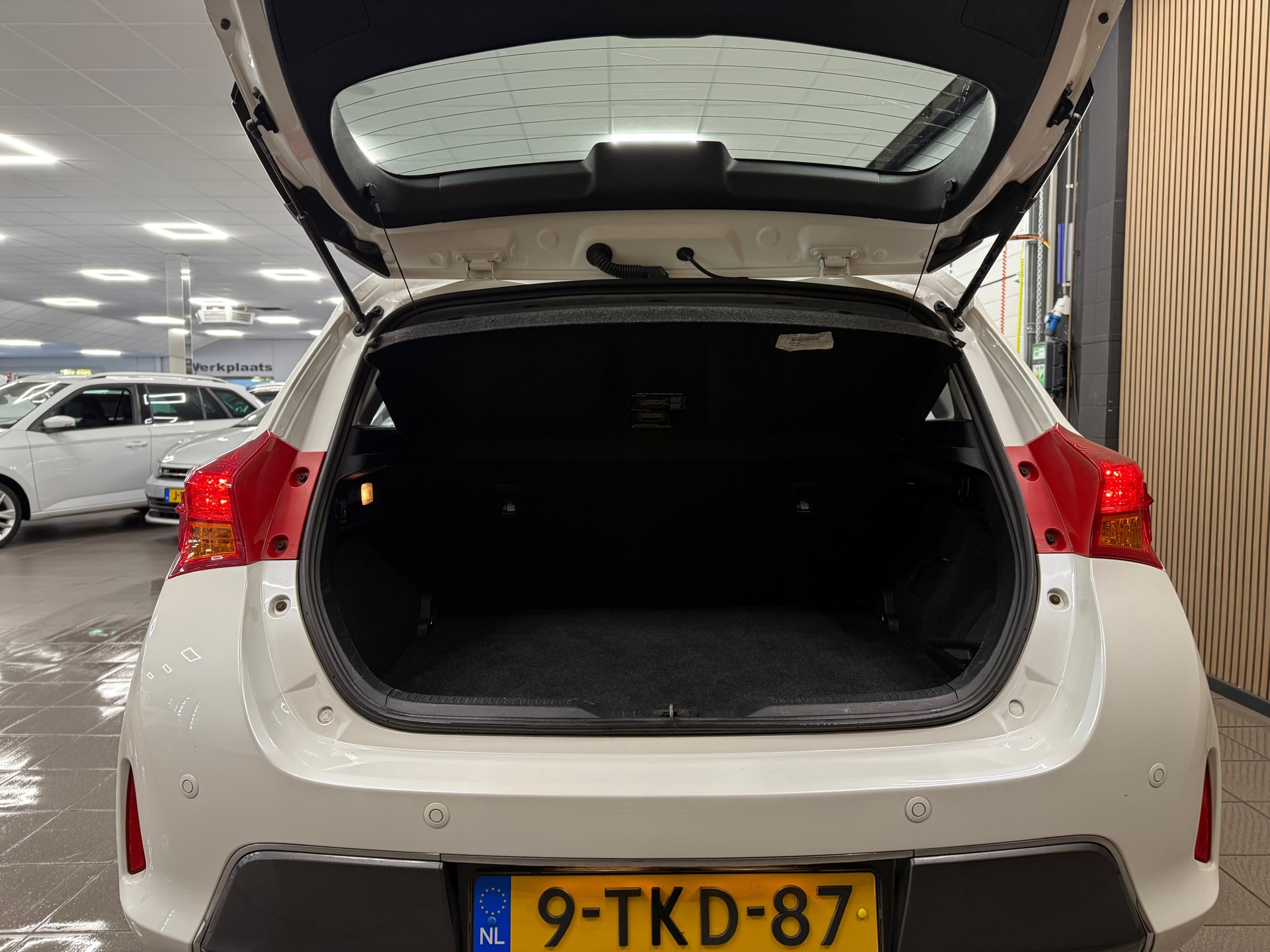 https://www.autokooy.nl//xml/images/47998821-5.JPG