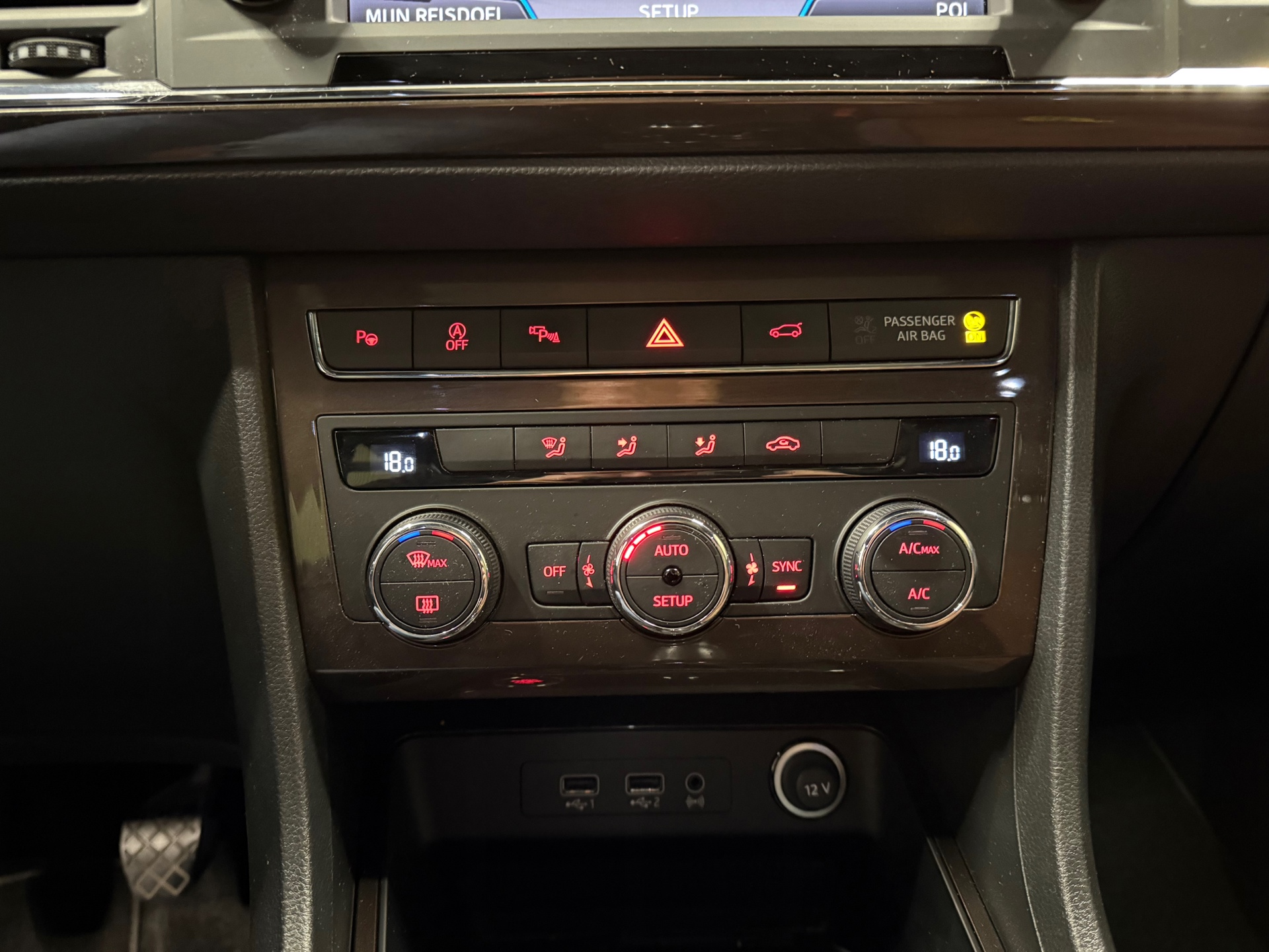 https://www.autokooy.nl//xml/images/47999040-18.JPG