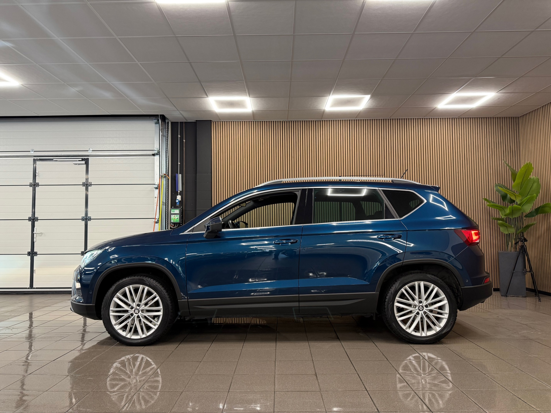 https://www.autokooy.nl//xml/images/47999040-2.JPG