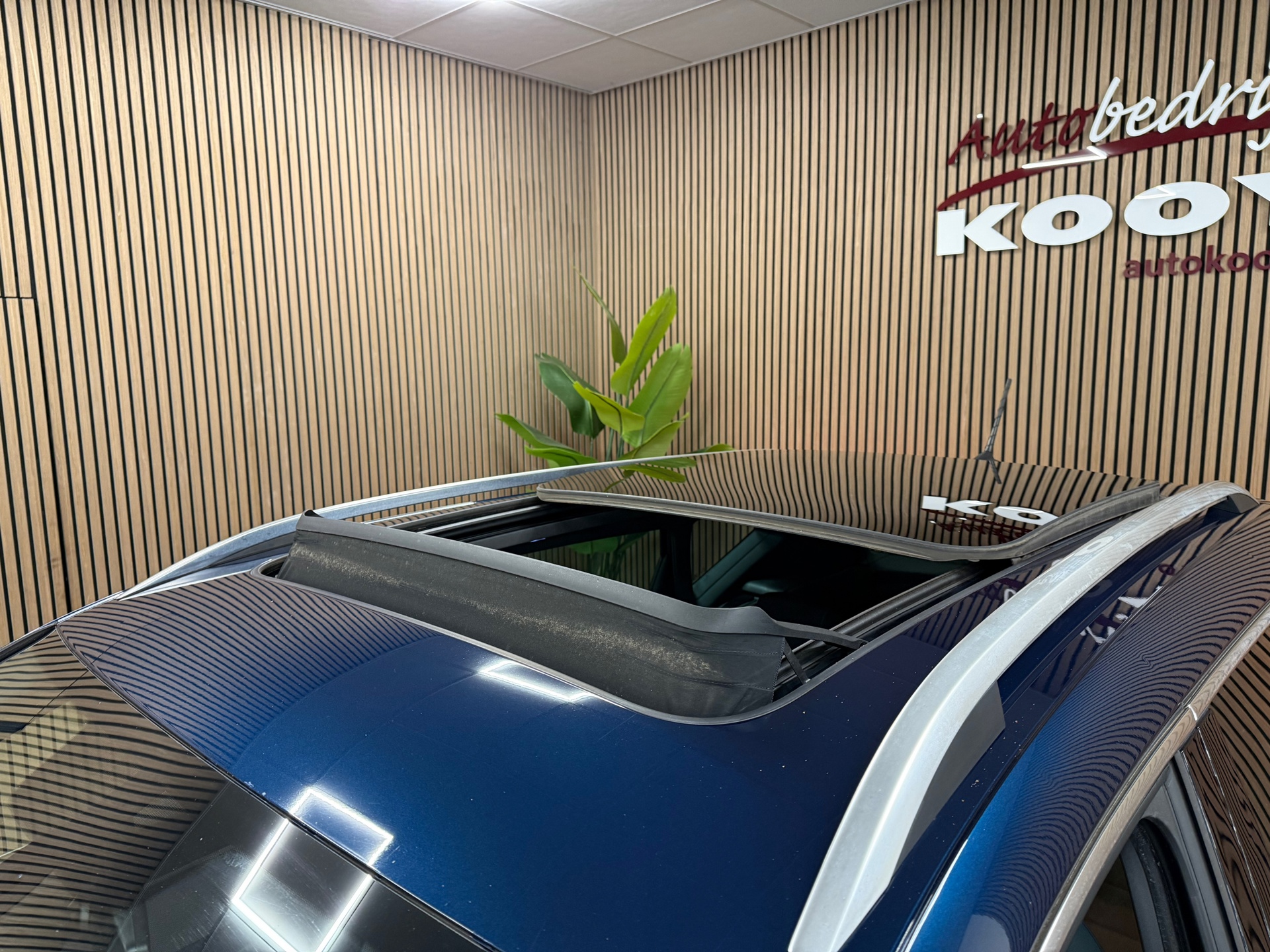 https://www.autokooy.nl//xml/images/47999040-23.JPG