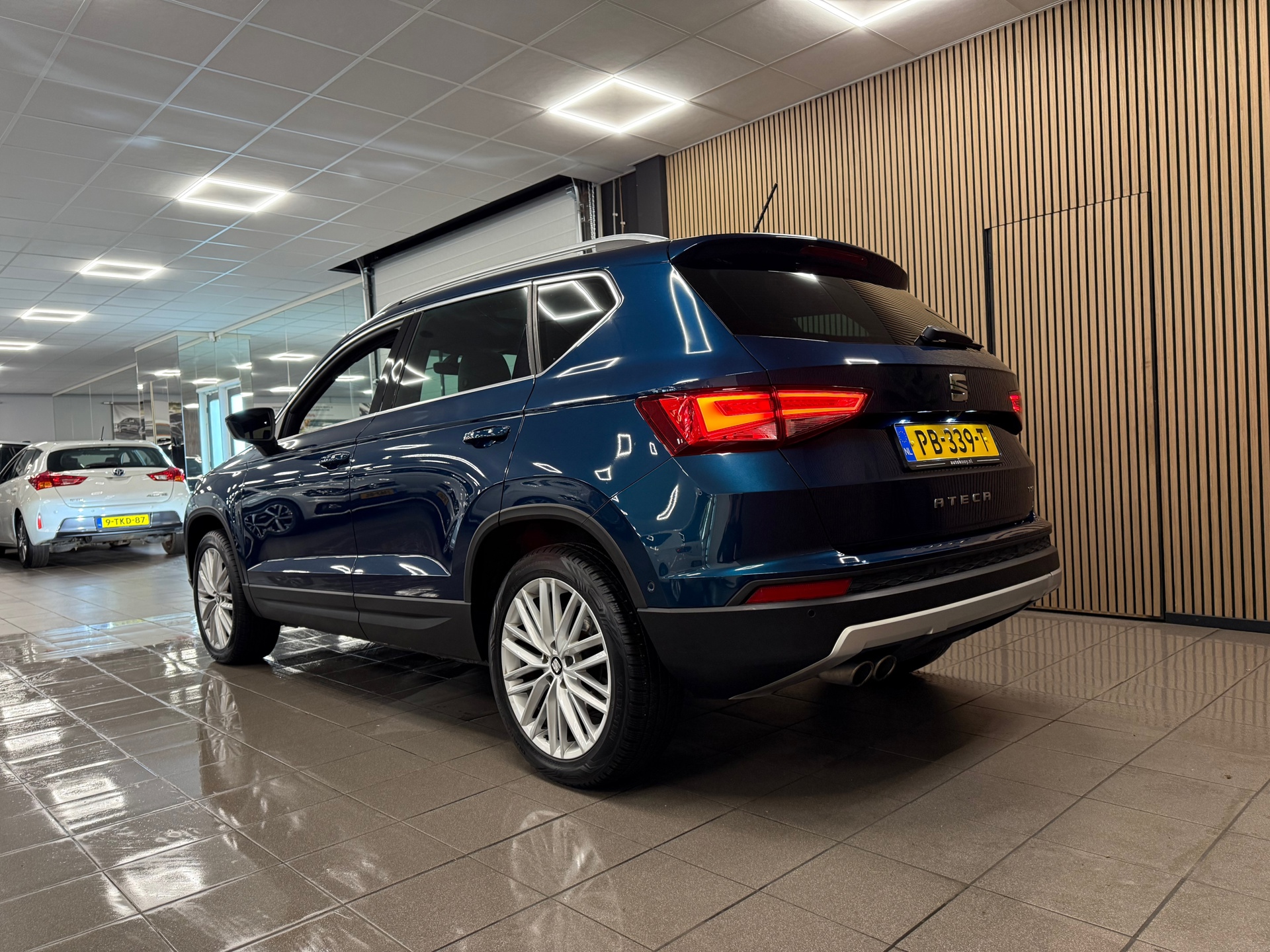 https://www.autokooy.nl//xml/images/47999040-3.JPG