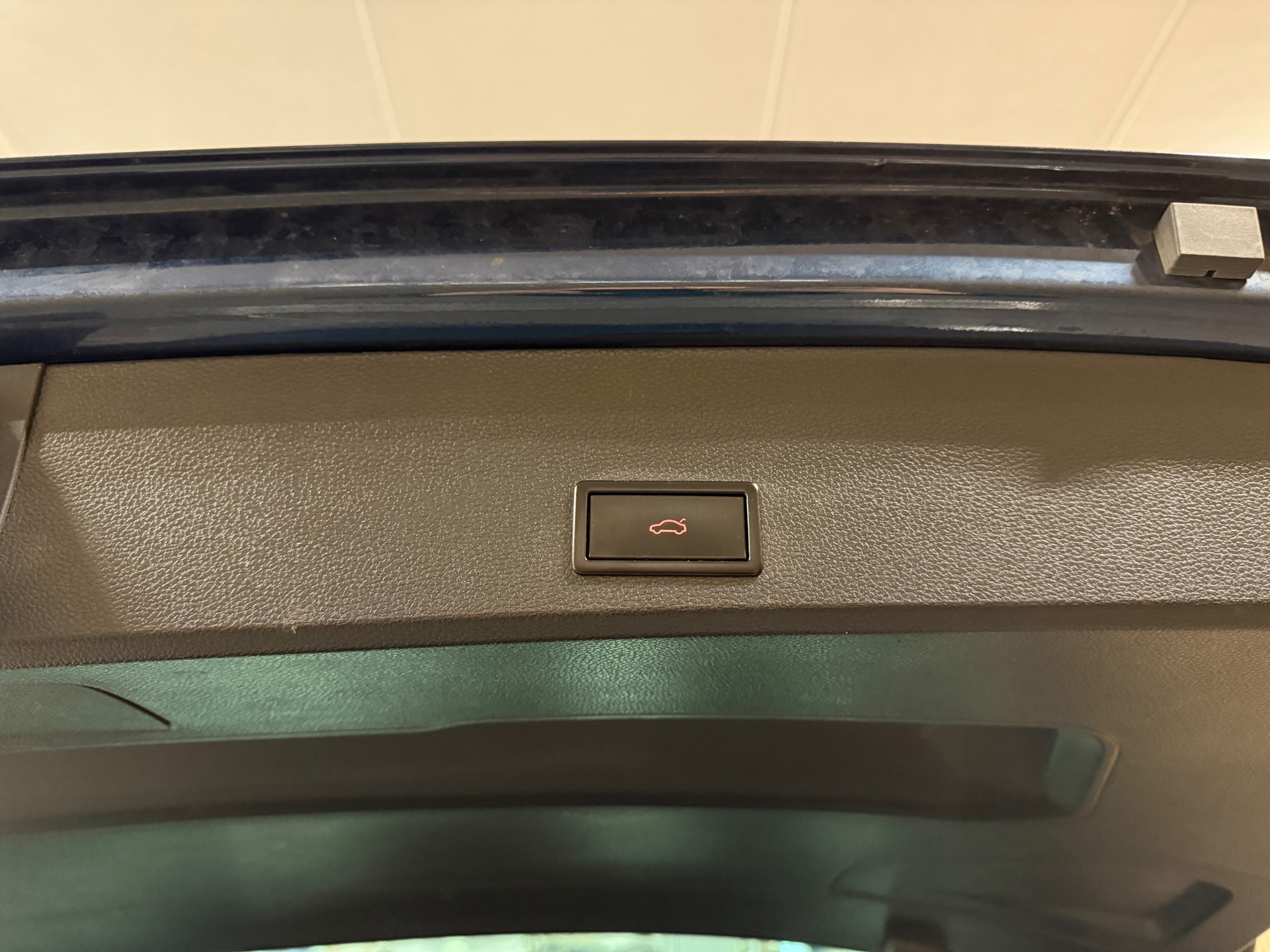 https://www.autokooy.nl//xml/images/47999040-6.JPG