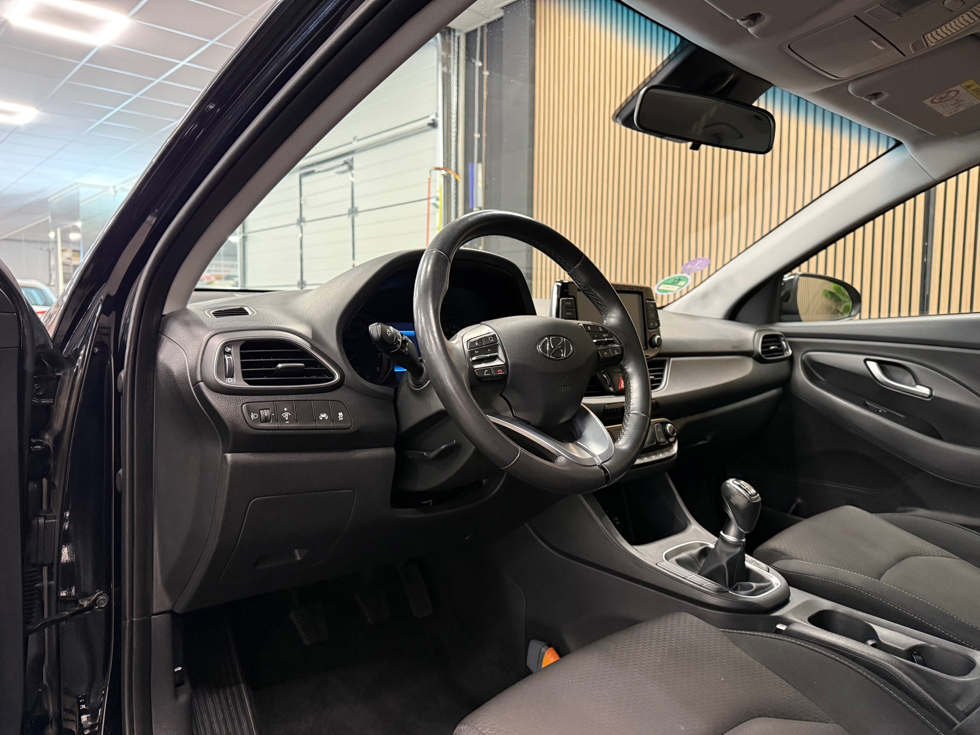 https://www.autokooy.nl//xml/images/47999343-12.JPG