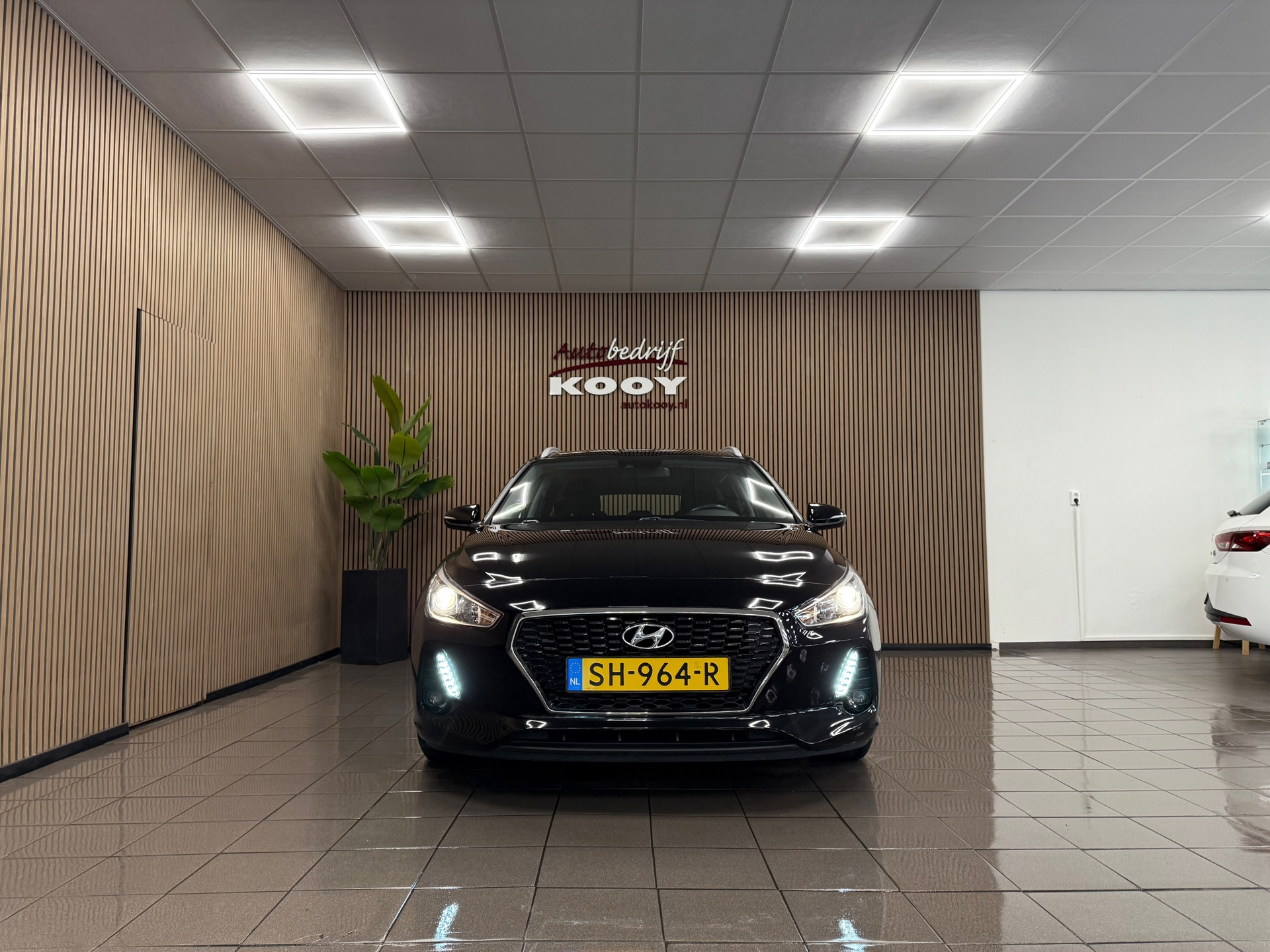 https://www.autokooy.nl//xml/images/47999343-8.JPG
