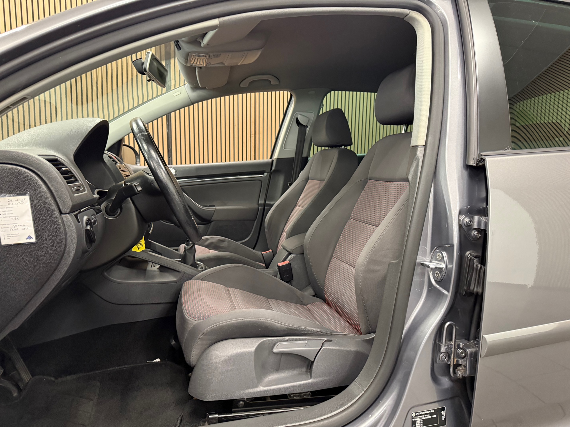https://www.autokooy.nl//xml/images/47999381-11.JPG