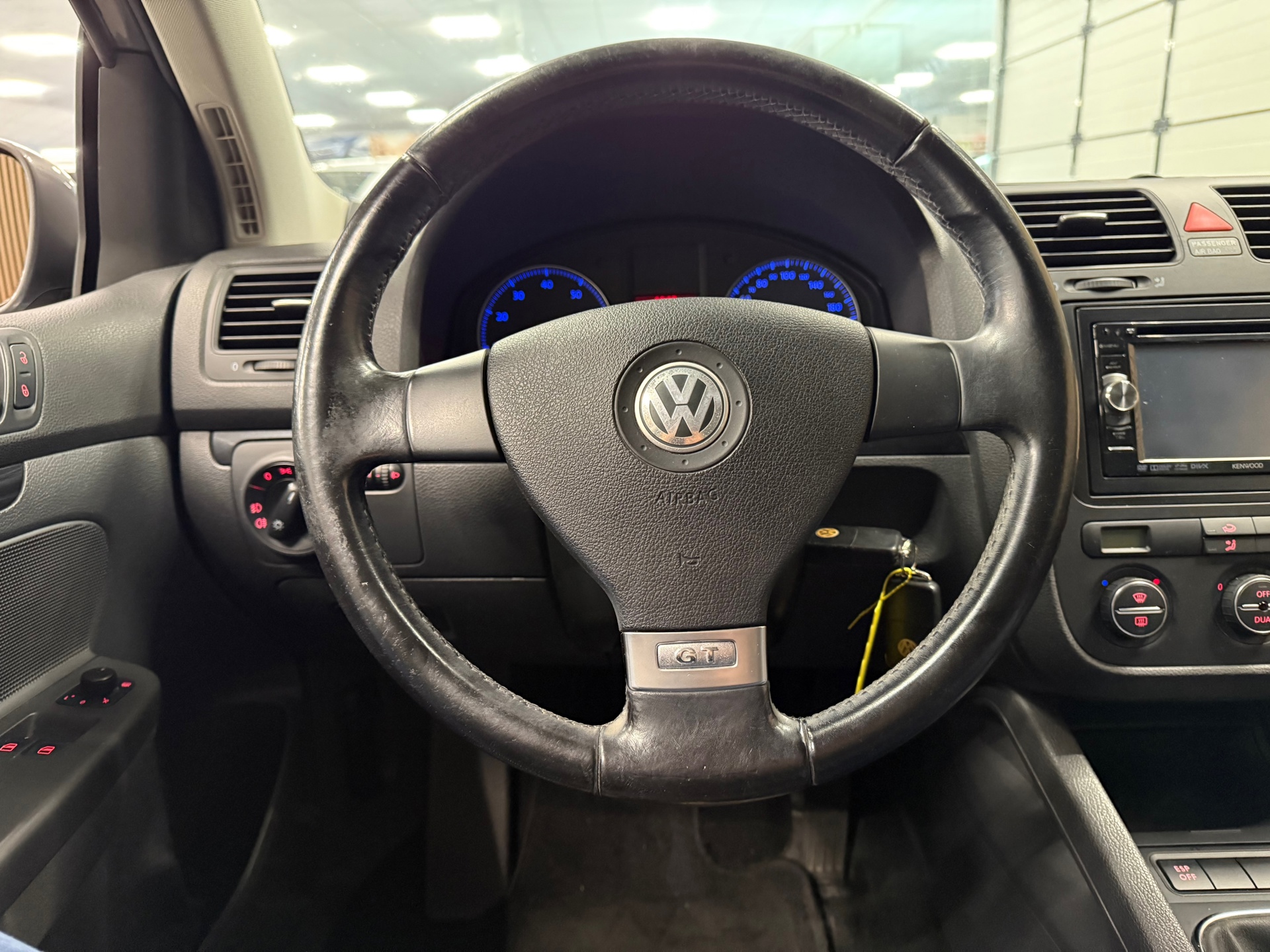 https://www.autokooy.nl//xml/images/47999381-13.JPG