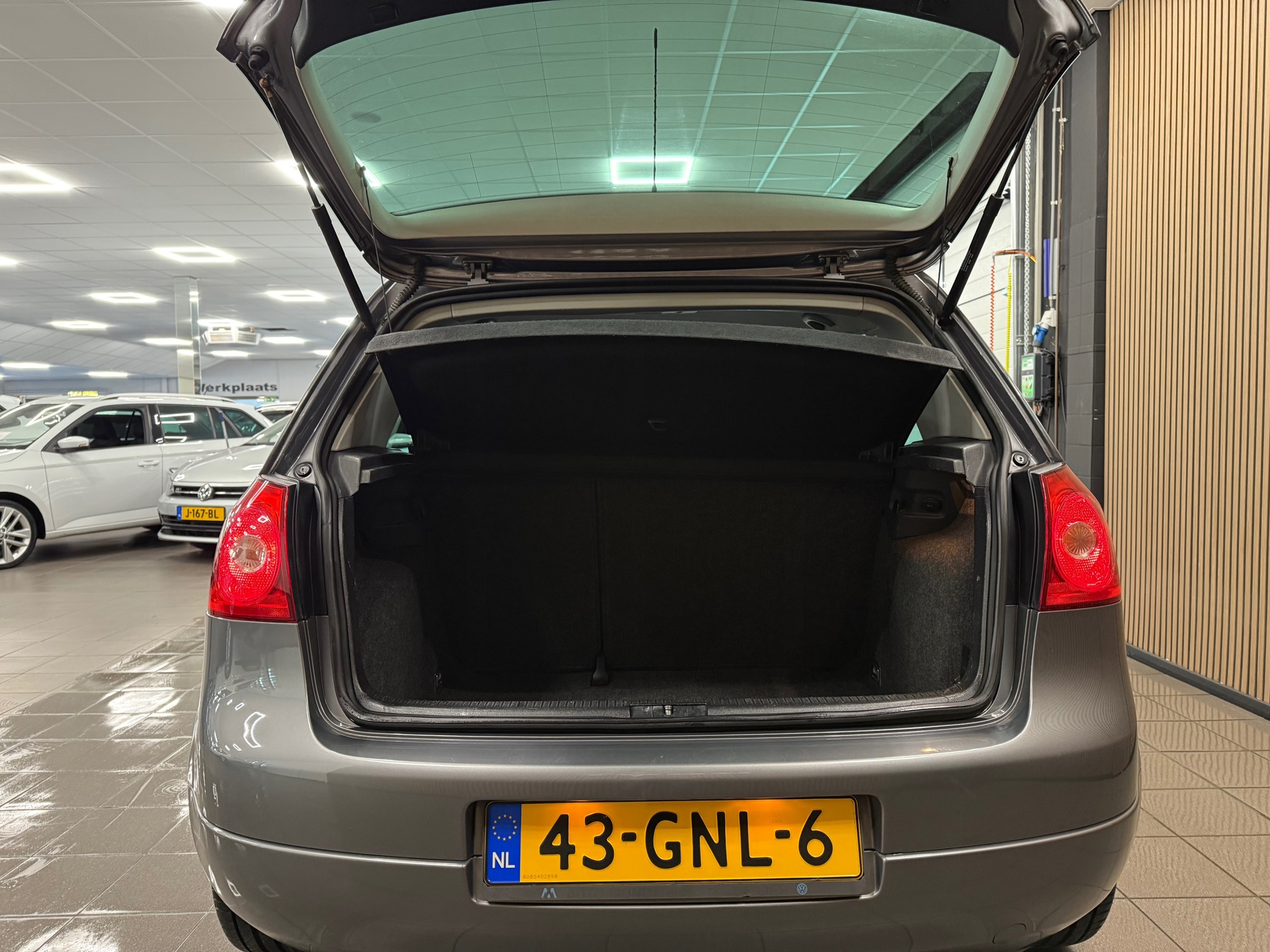 https://www.autokooy.nl//xml/images/47999381-5.JPG