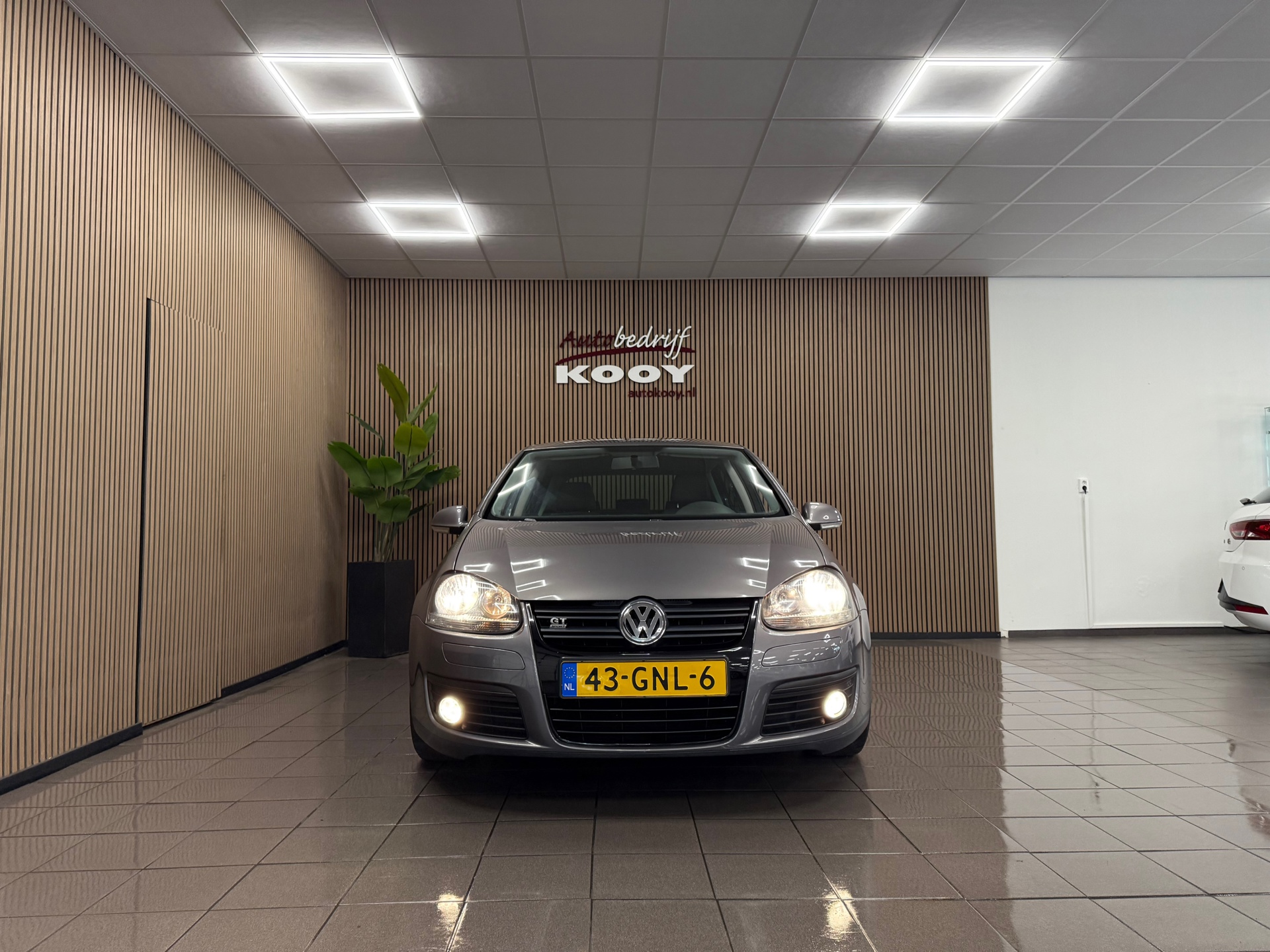 https://www.autokooy.nl//xml/images/47999381-8.JPG