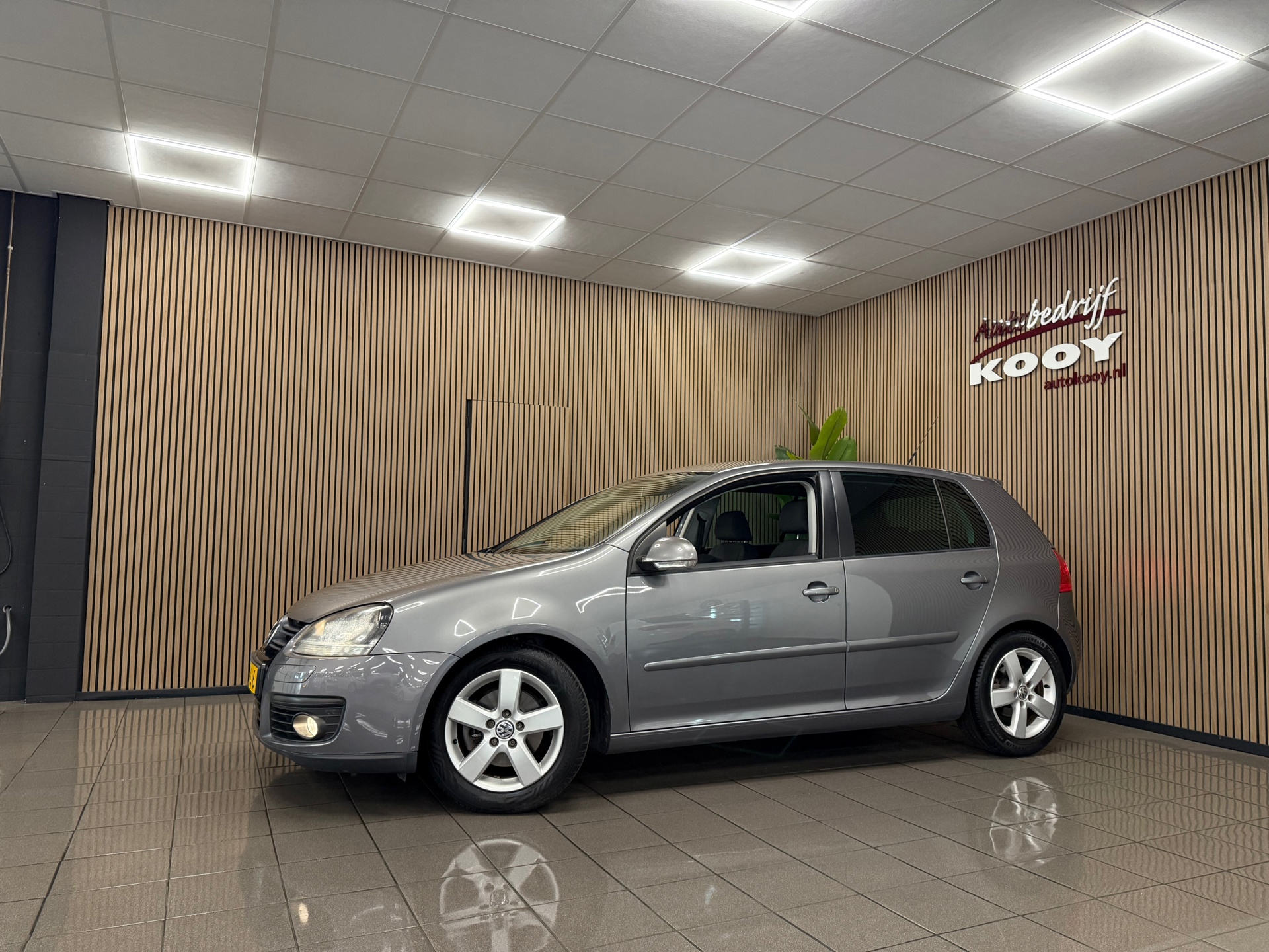 https://www.autokooy.nl//xml/images/47999381-9.JPG