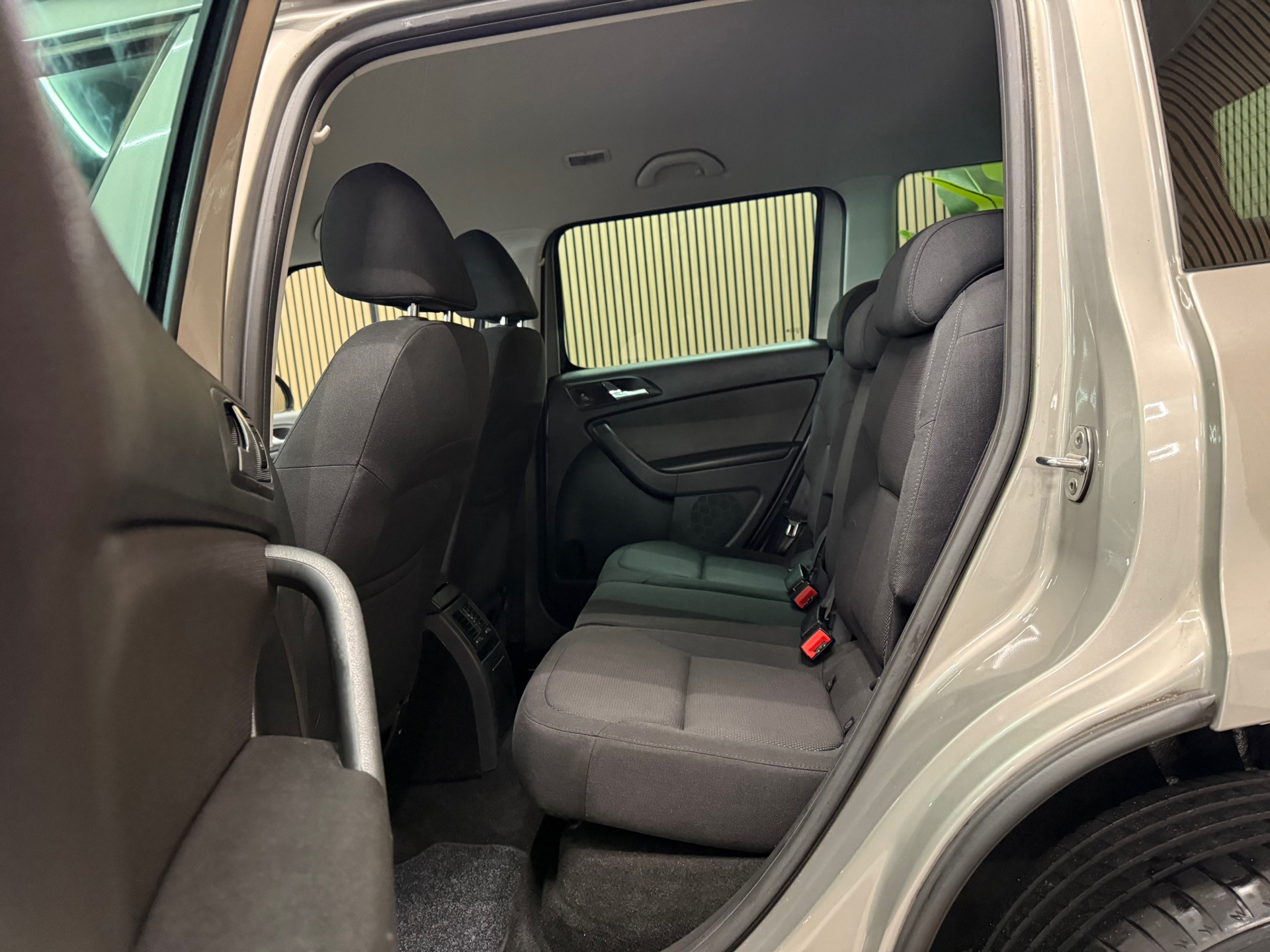 https://www.autokooy.nl//xml/images/48036675-21.JPG