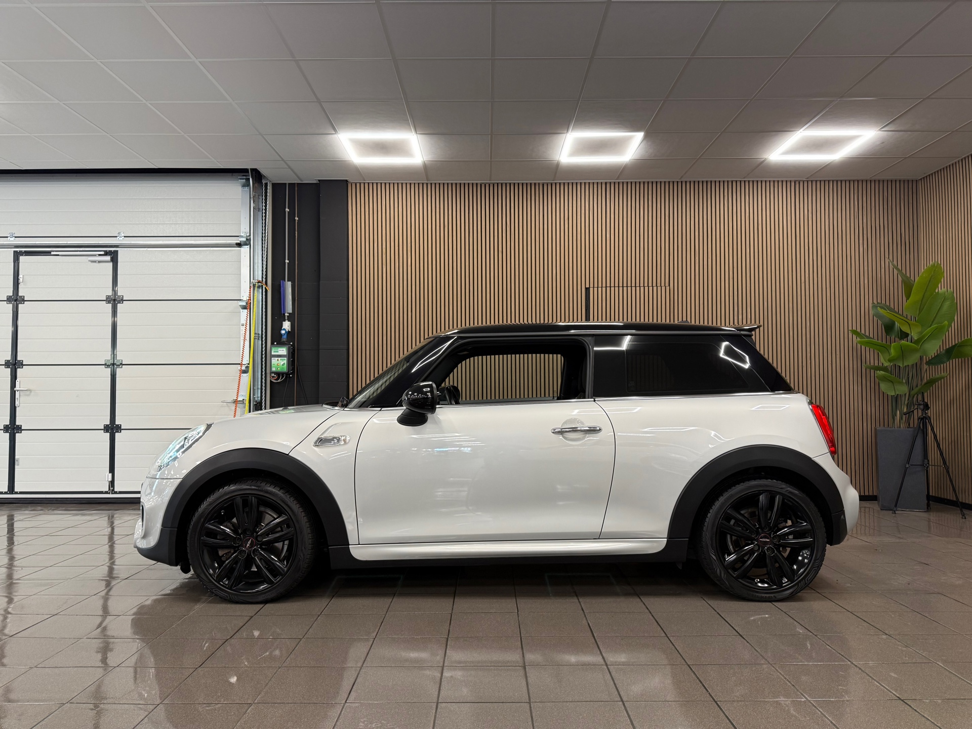 https://www.autokooy.nl//xml/images/48036836-2.JPG