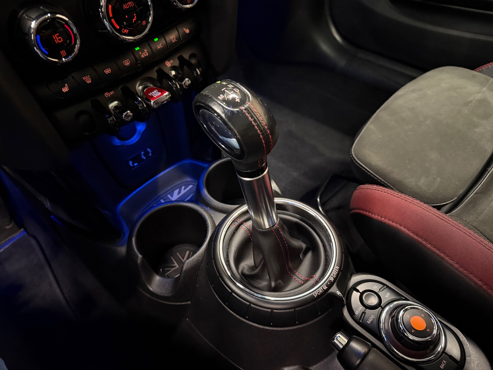 https://www.autokooy.nl//xml/images/48036836-20.JPG