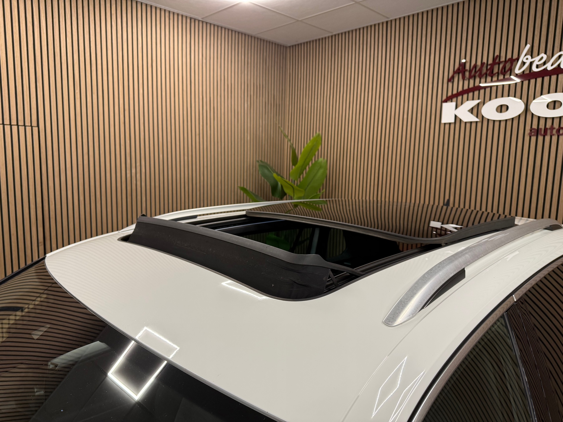 https://www.autokooy.nl//xml/images/48064329-23.JPG