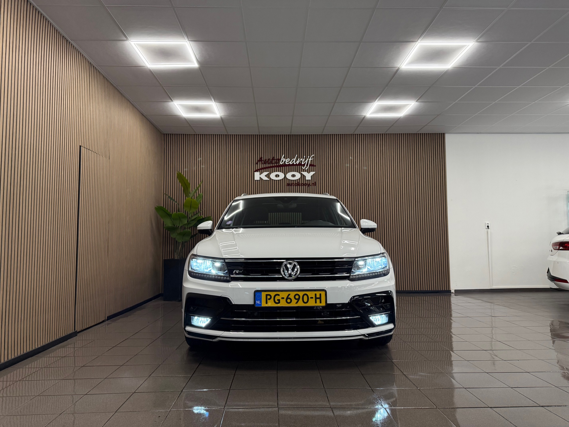https://www.autokooy.nl//xml/images/48064329-8.JPG