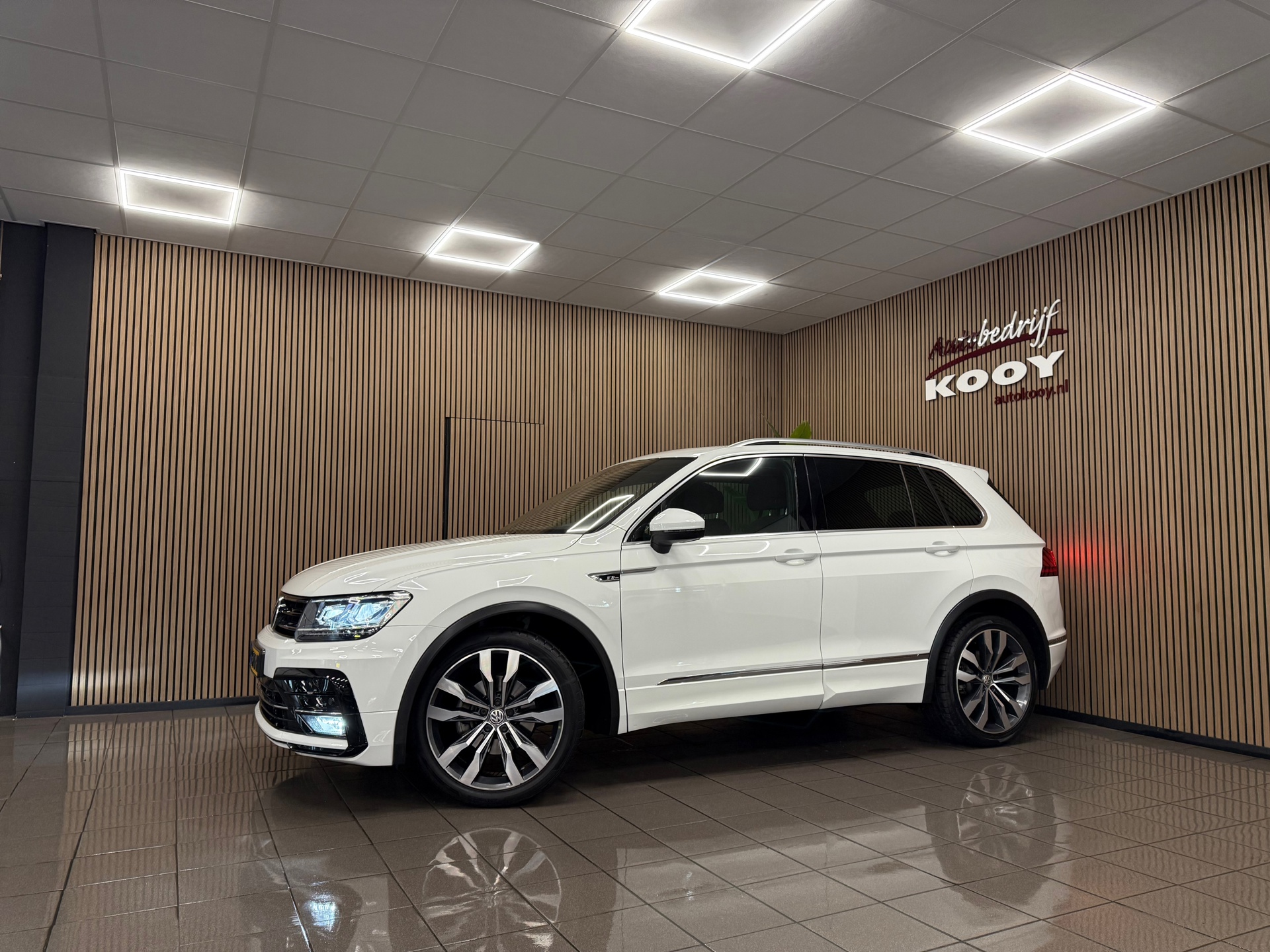 https://www.autokooy.nl//xml/images/48064329-9.JPG