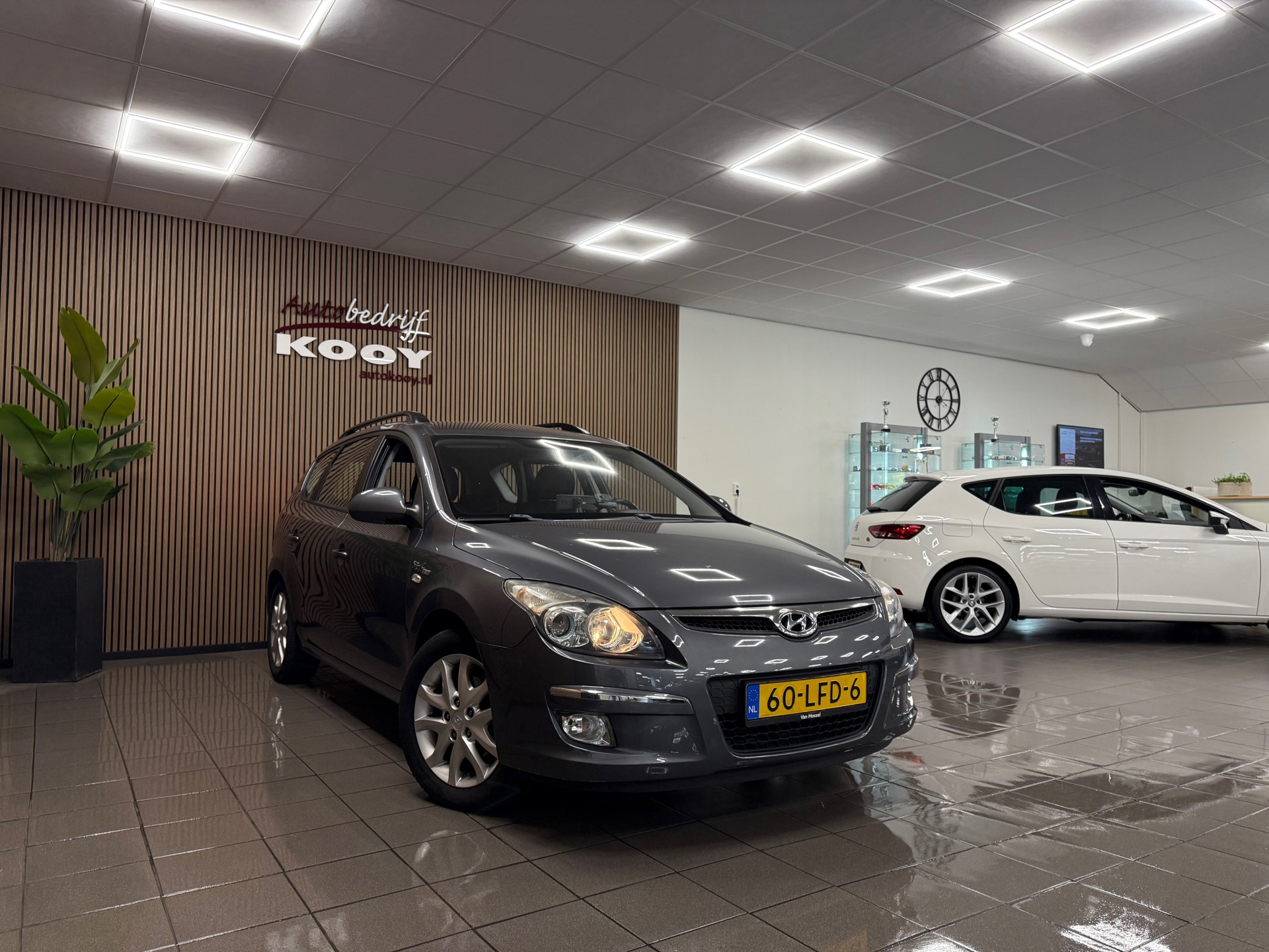 https://www.autokooy.nl//xml/images/48064380-7.JPG
