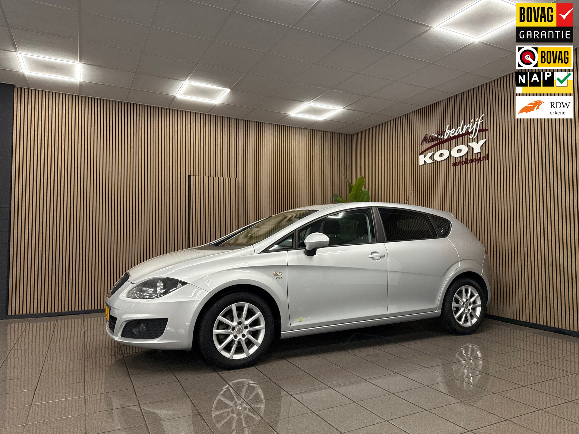 Seat Leon 1.2 TSI Ecomotive Businessline COPA * Schuif-Kanteldak / Navigatie / Leder / NL Auto *