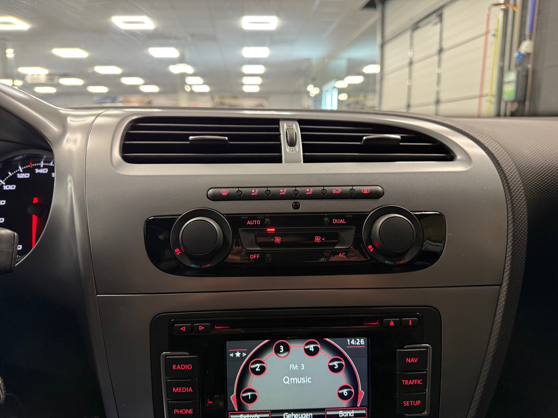 https://www.autokooy.nl//xml/images/48113178-16.JPG