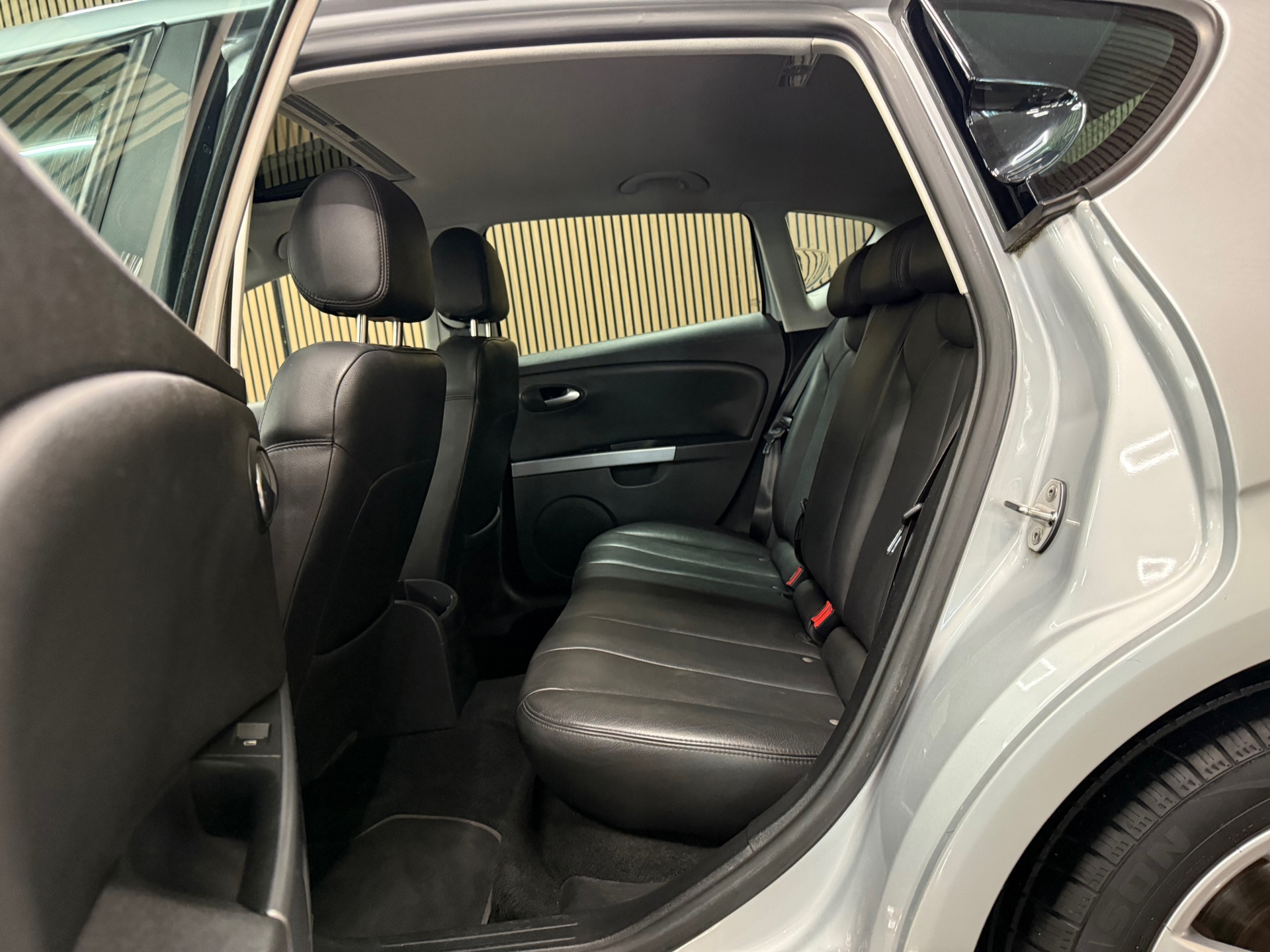 https://www.autokooy.nl//xml/images/48113178-21.JPG