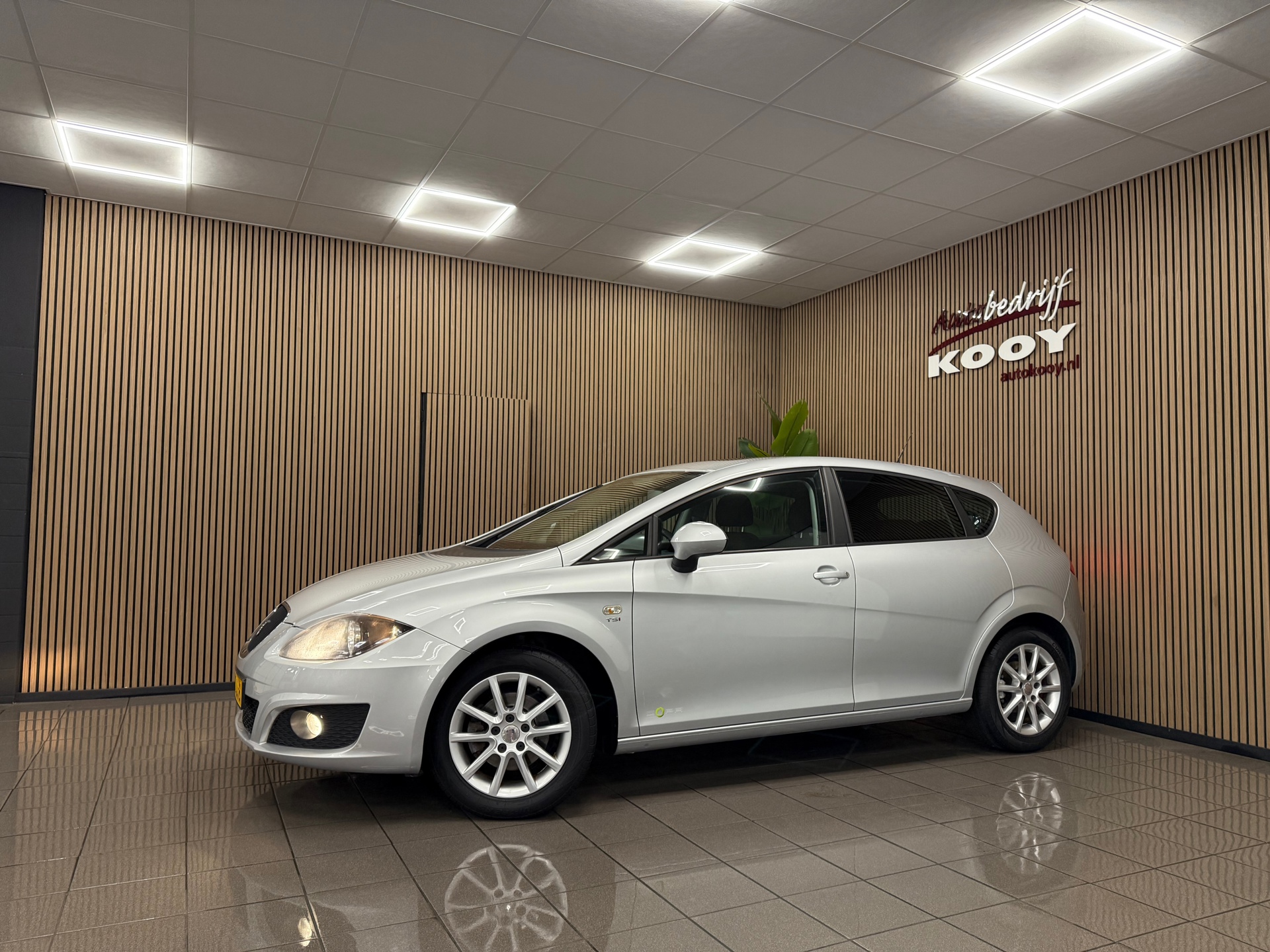 https://www.autokooy.nl//xml/images/48113178-9.JPG