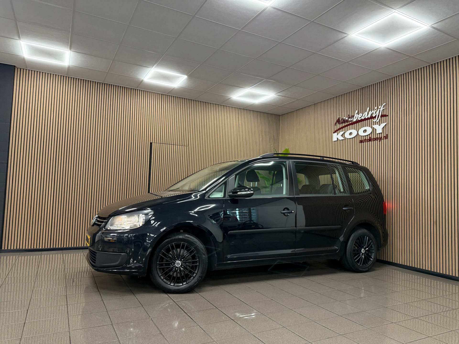https://www.autokooy.nl//xml/images/48133455-9.JPG