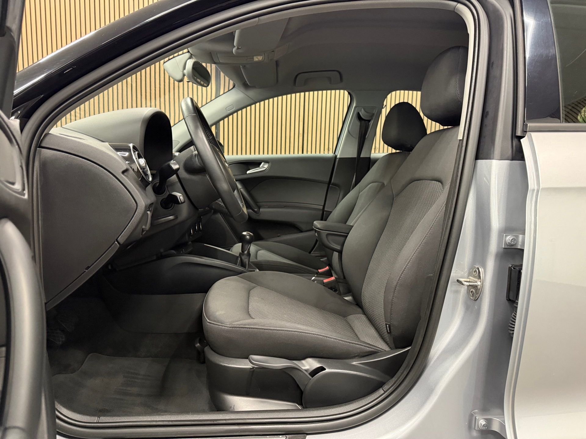 https://www.autokooy.nl//xml/images/48160664-11.JPG