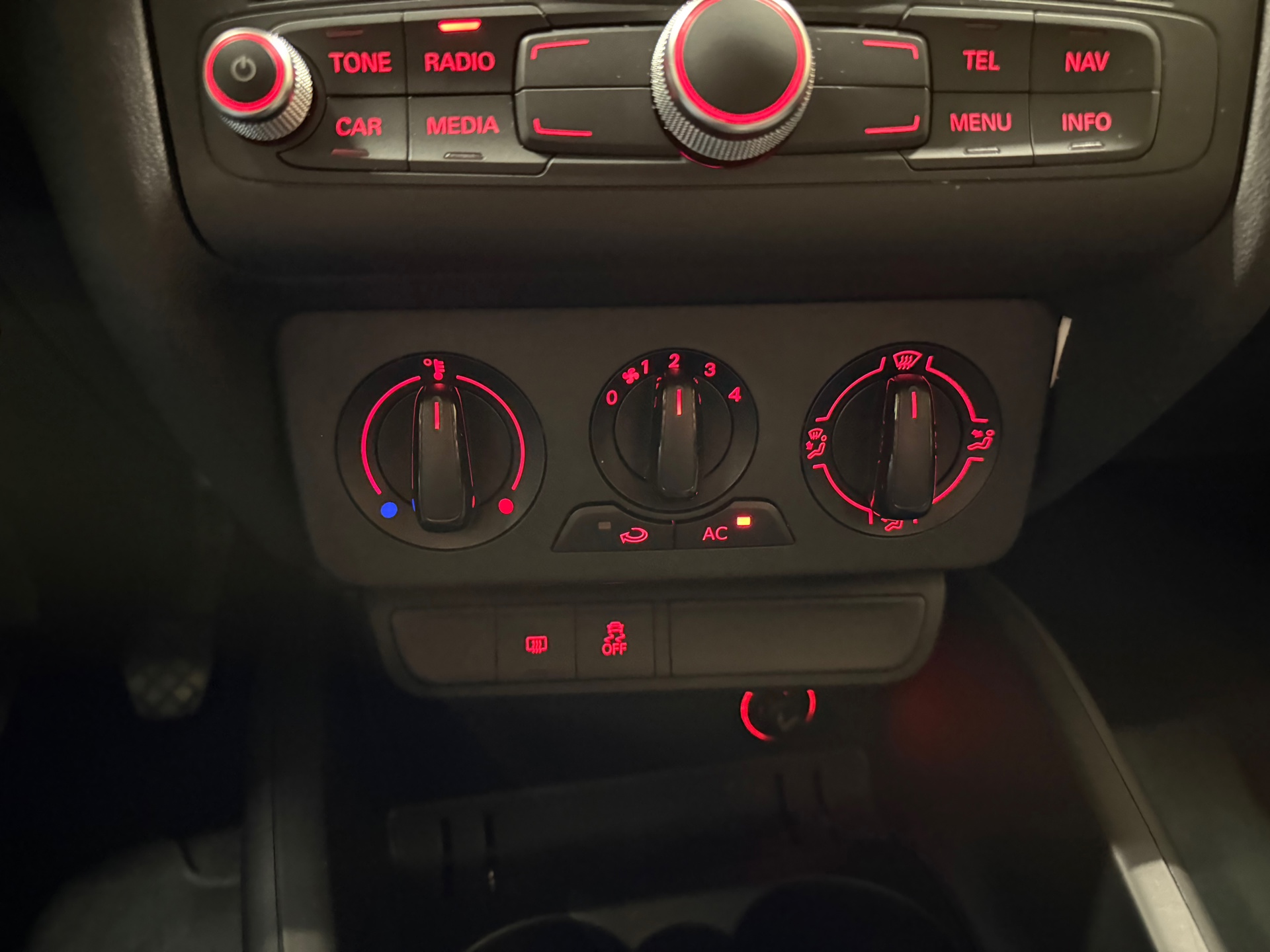 https://www.autokooy.nl//xml/images/48160664-20.JPG