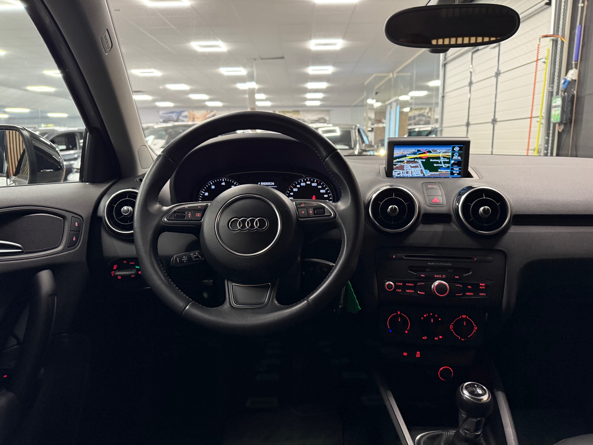 https://www.autokooy.nl//xml/images/48160664-22.JPG