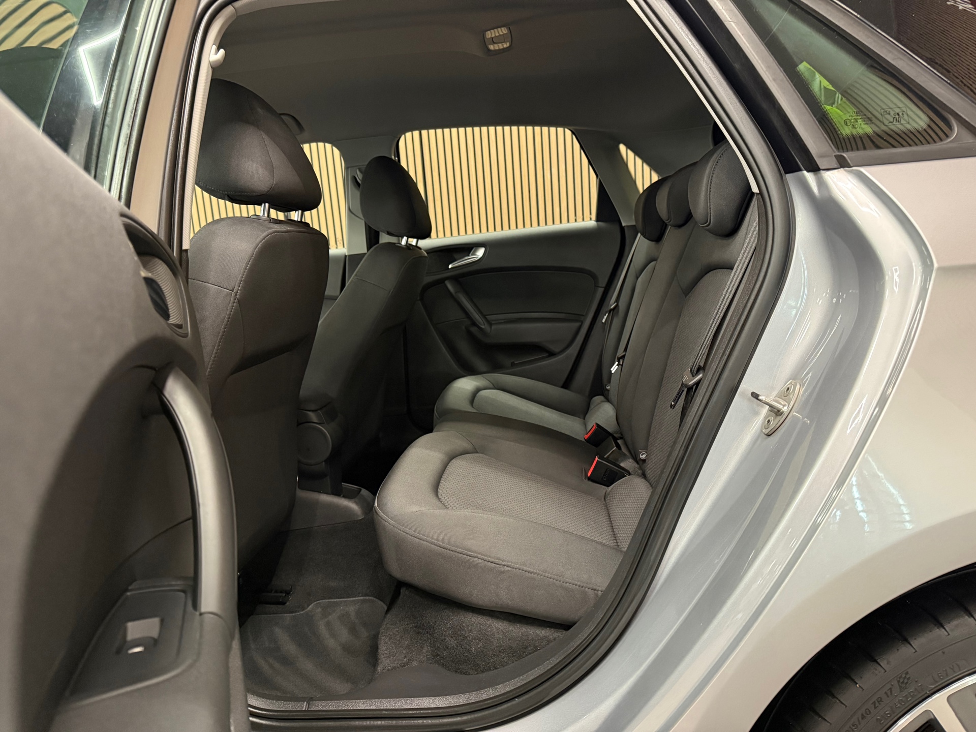 https://www.autokooy.nl//xml/images/48160664-23.JPG