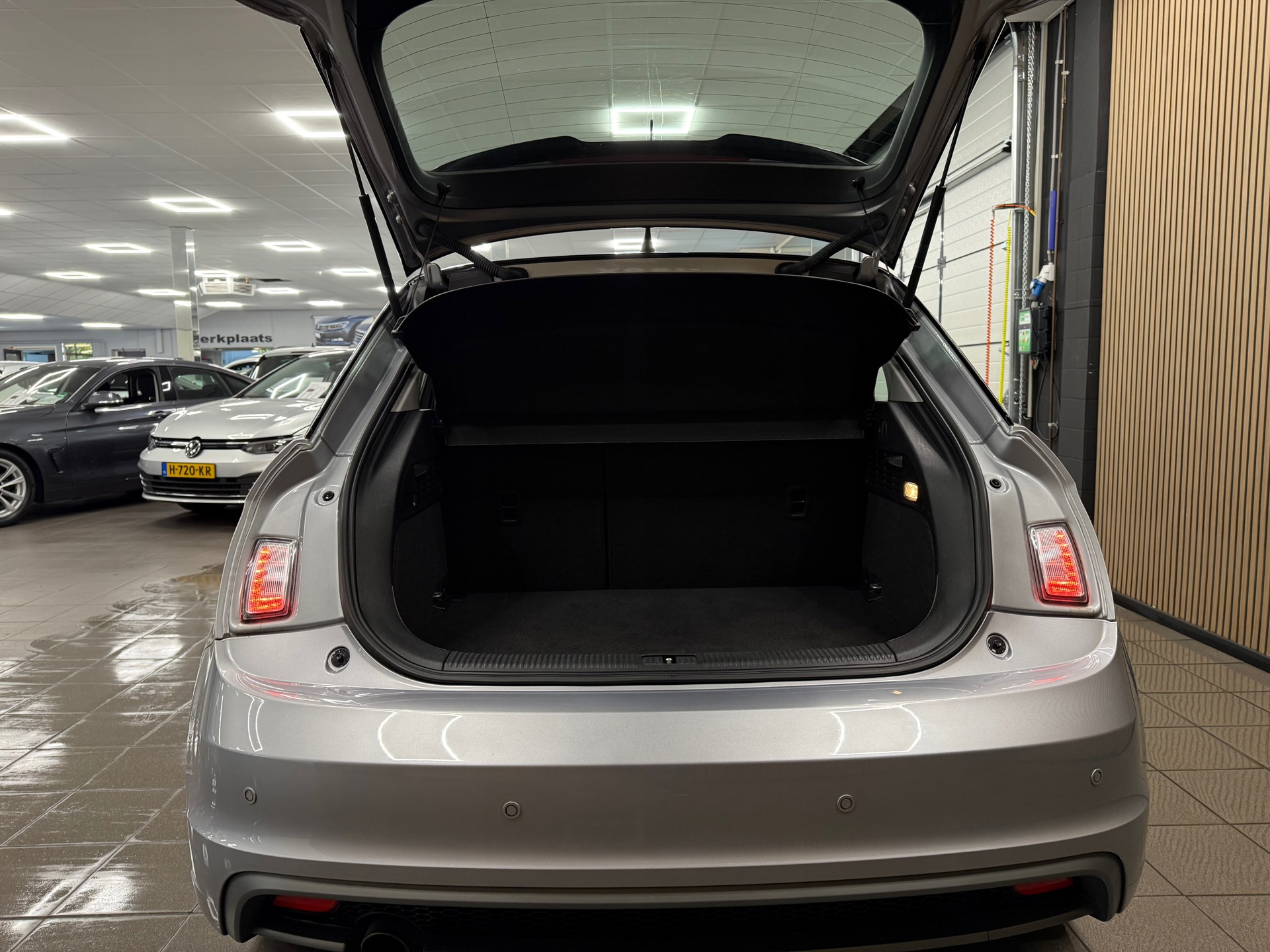 https://www.autokooy.nl//xml/images/48160664-5.JPG