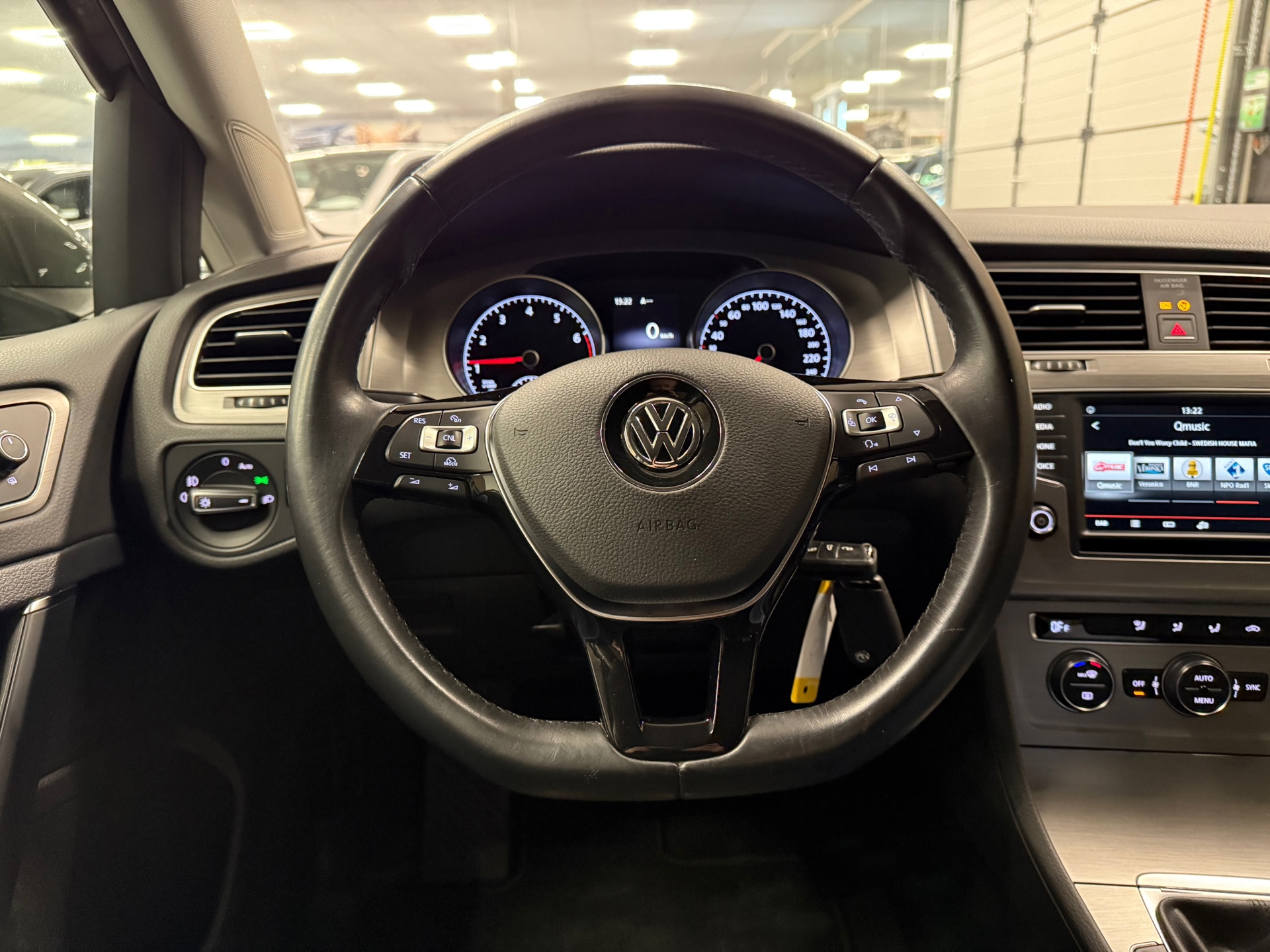 https://www.autokooy.nl//xml/images/48160687-14.JPG