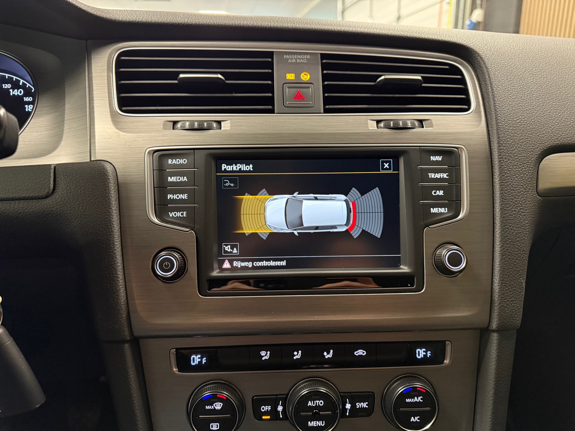 https://www.autokooy.nl//xml/images/48160687-19.JPG