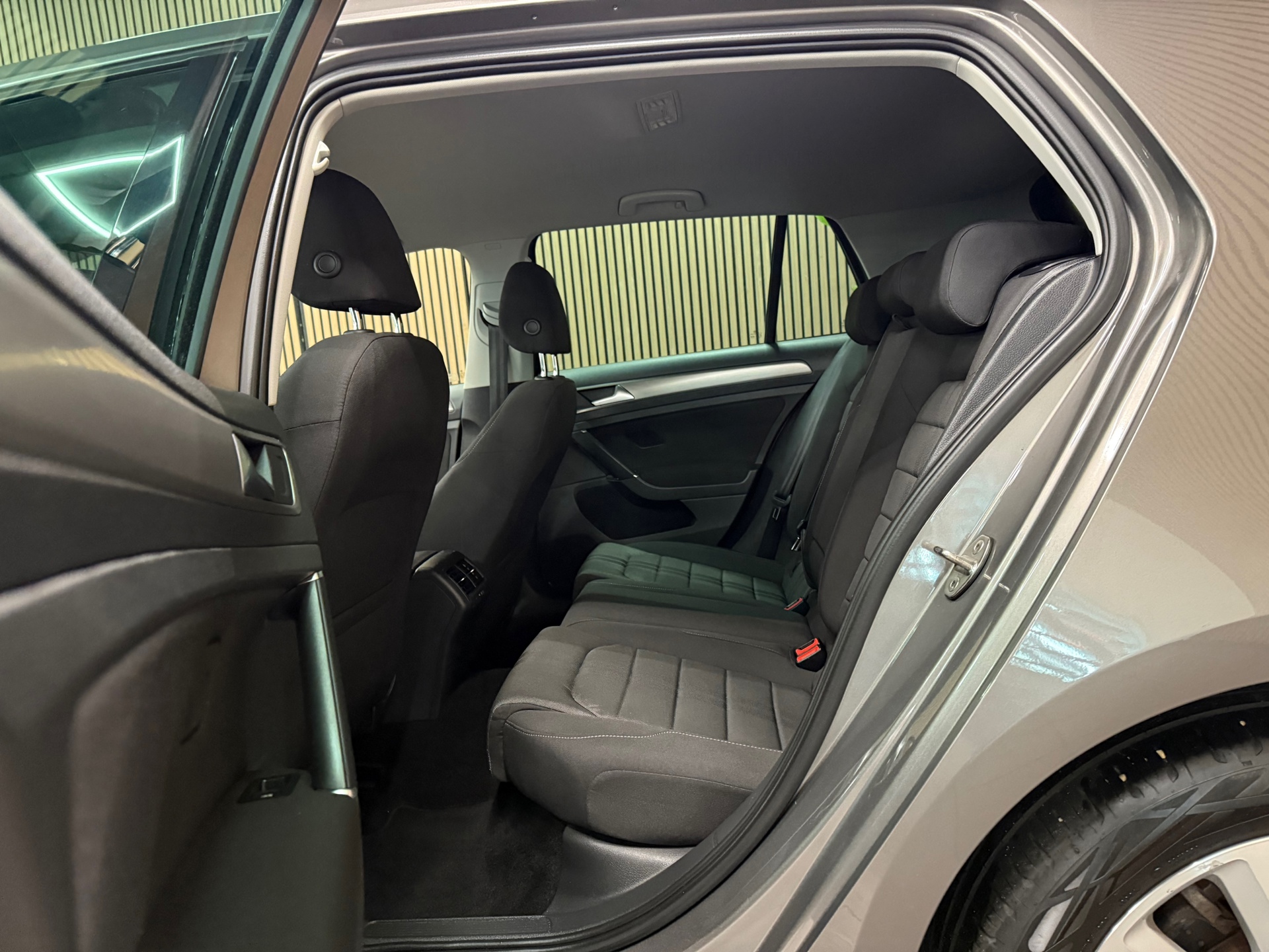 https://www.autokooy.nl//xml/images/48160687-23.JPG