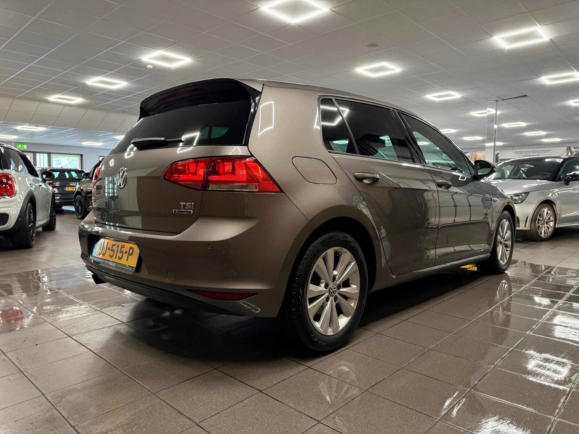 https://www.autokooy.nl//xml/images/48160687-6.JPG