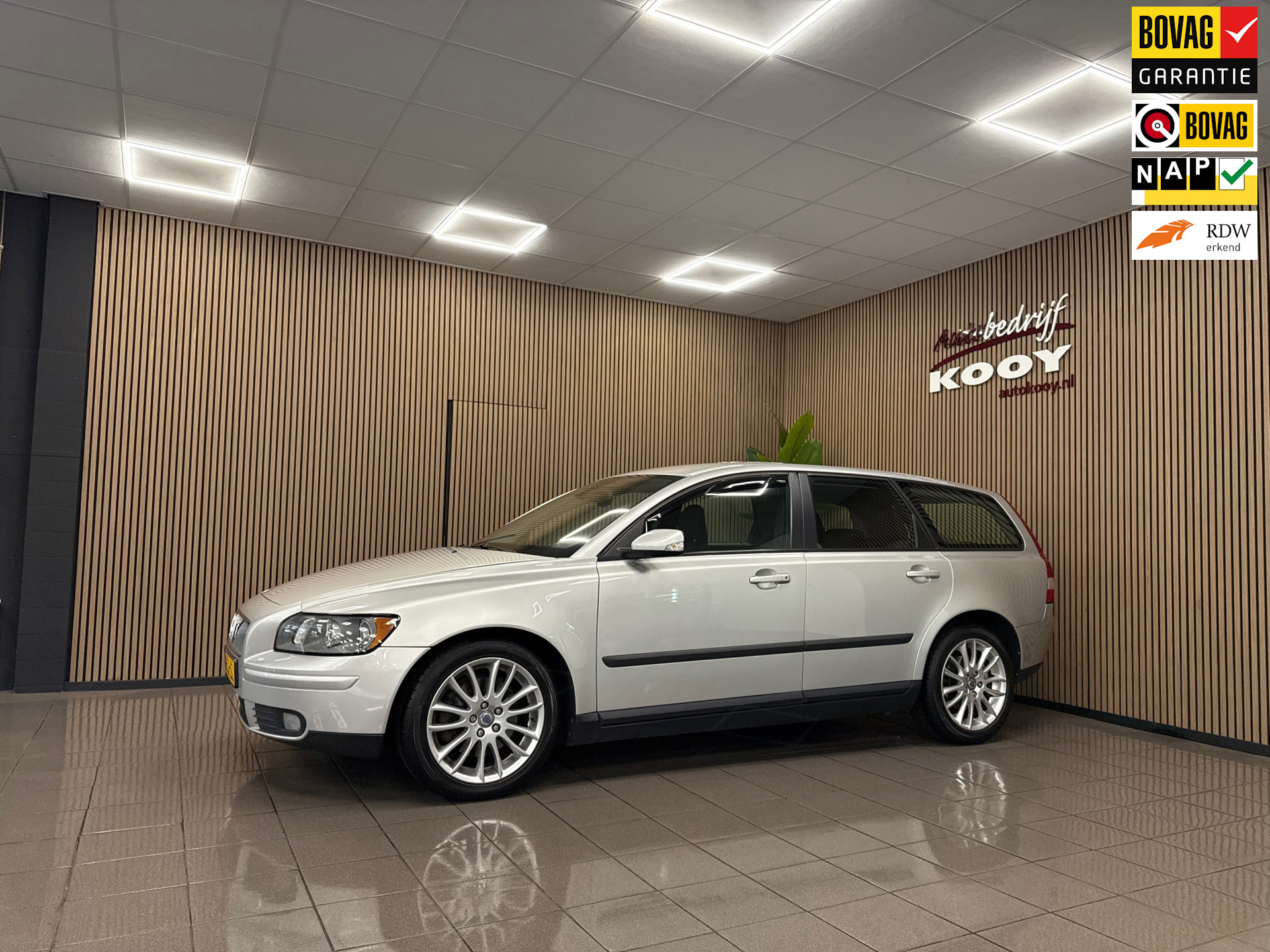 Volvo V50 2.4 Edition I * Automaat / Trekhaak / LM Velgen / Cruise control / NL Auto *