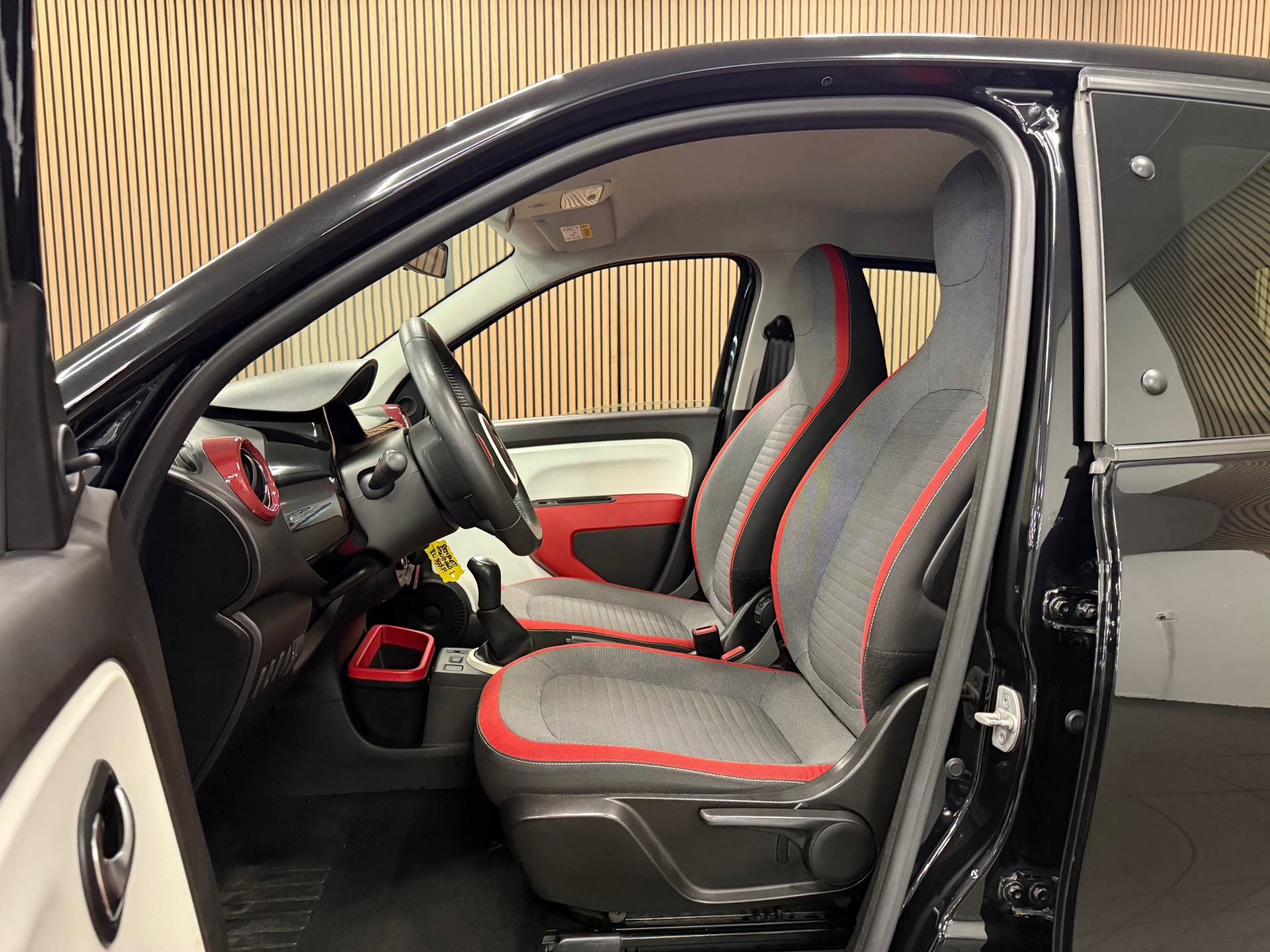 https://www.autokooy.nl//xml/images/48264154-12.JPG