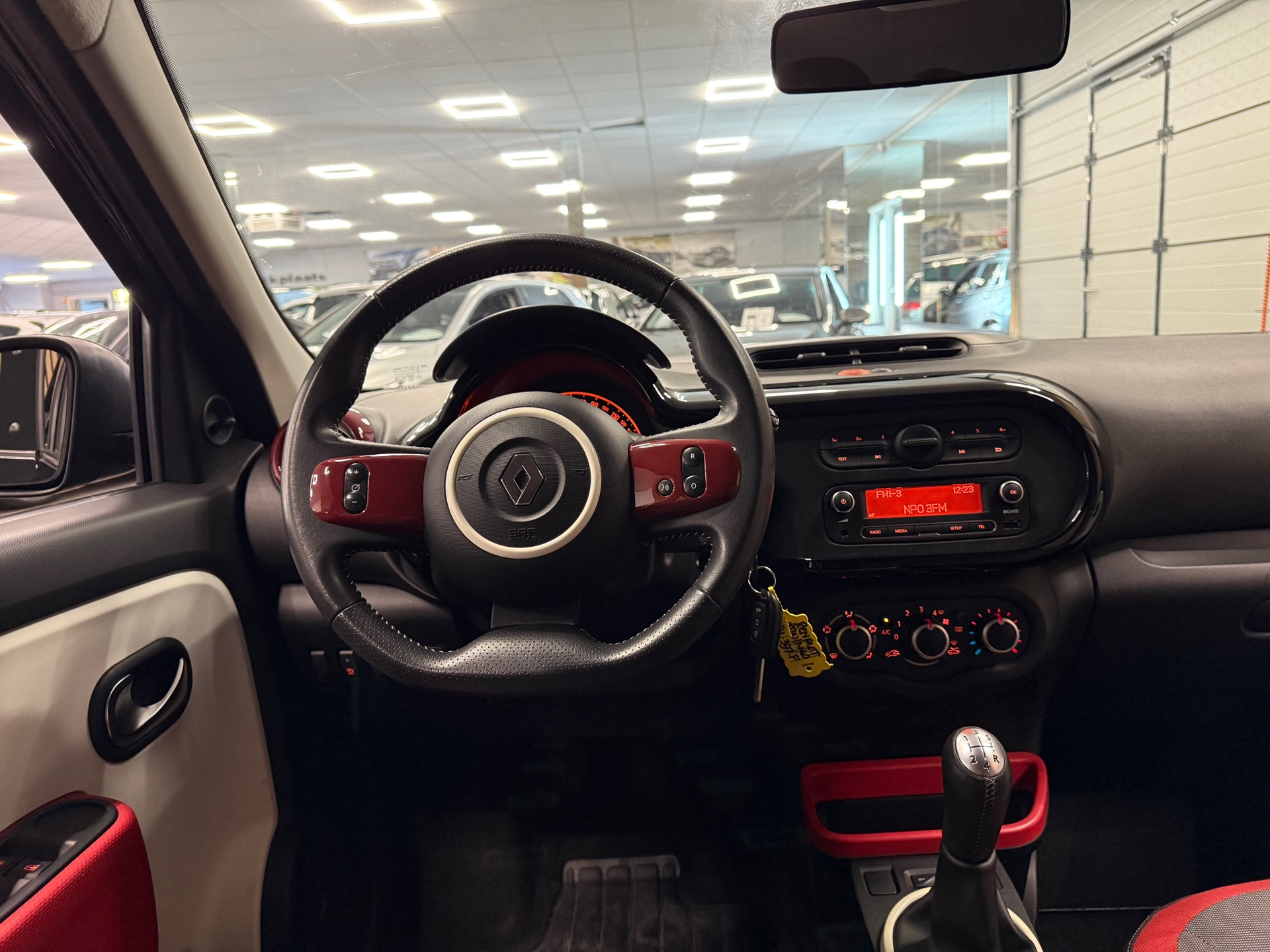 https://www.autokooy.nl//xml/images/48264154-19.JPG