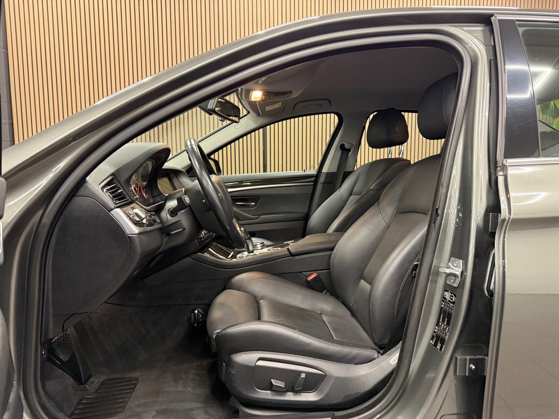 https://www.autokooy.nl//xml/images/48307539-11.JPG
