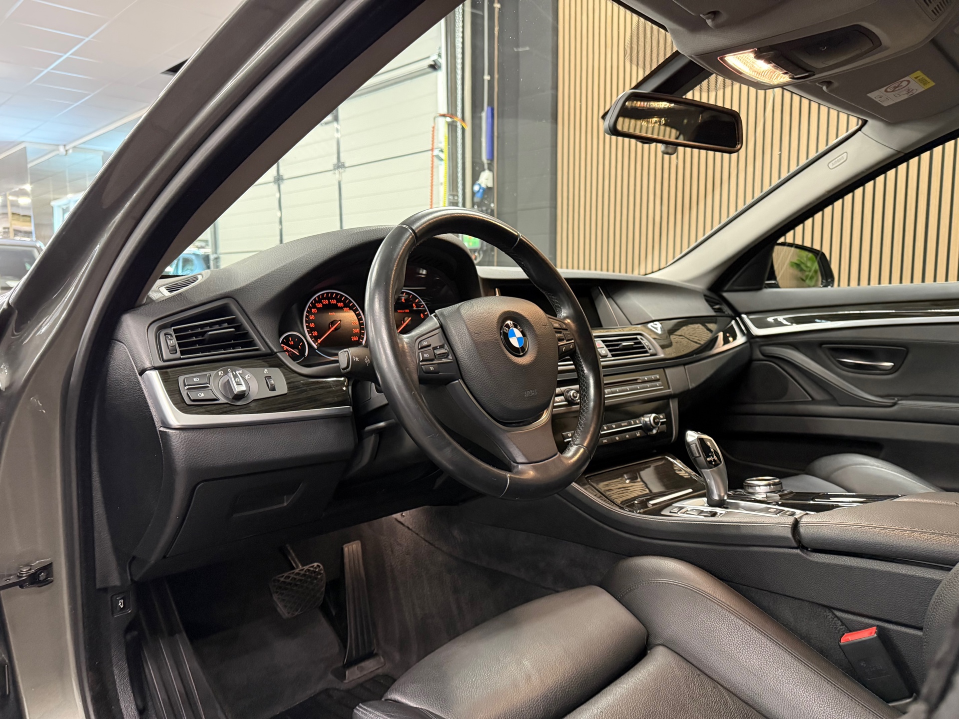 https://www.autokooy.nl//xml/images/48307539-12.JPG