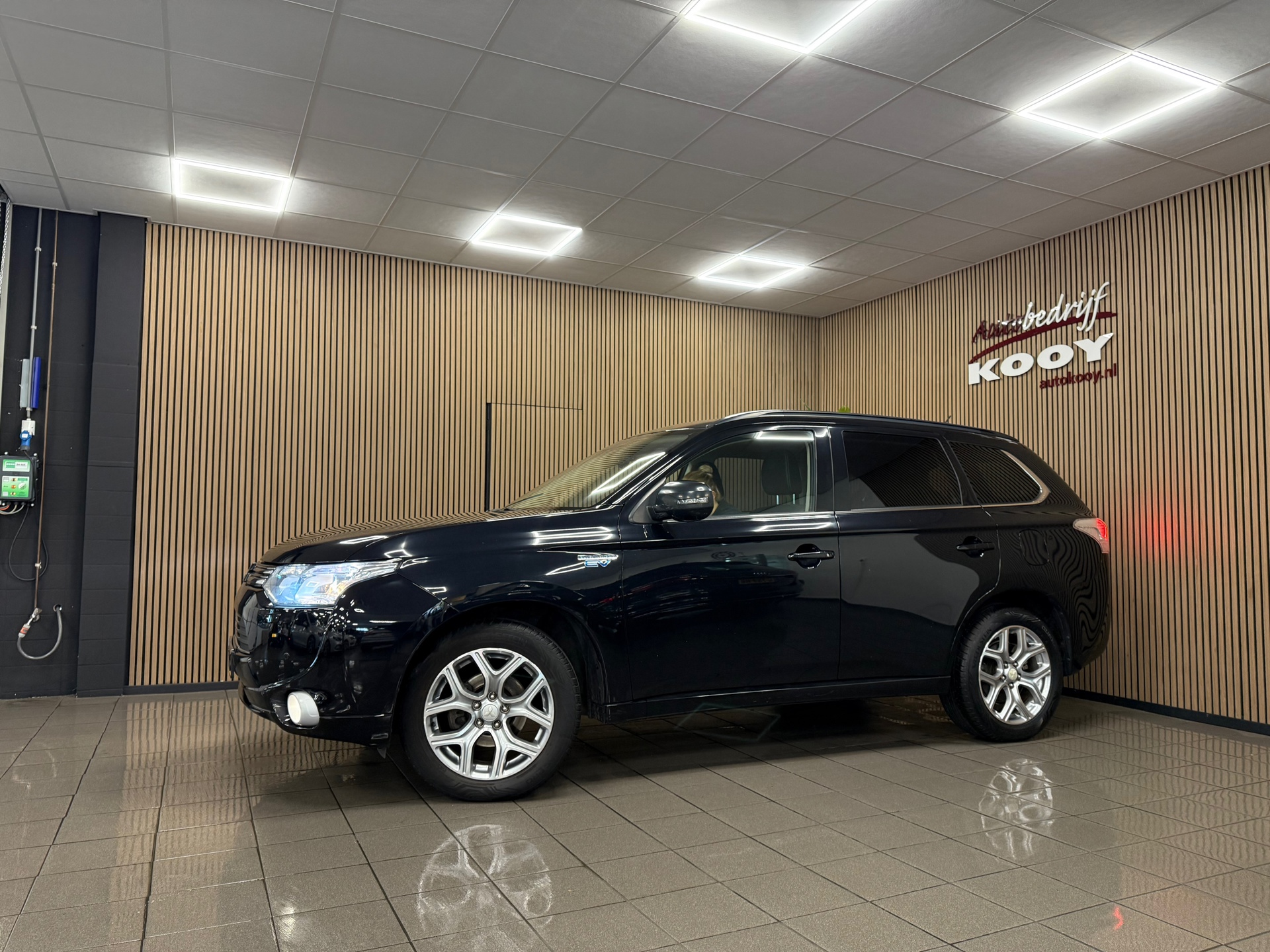 https://www.autokooy.nl//xml/images/48352977-10.JPG