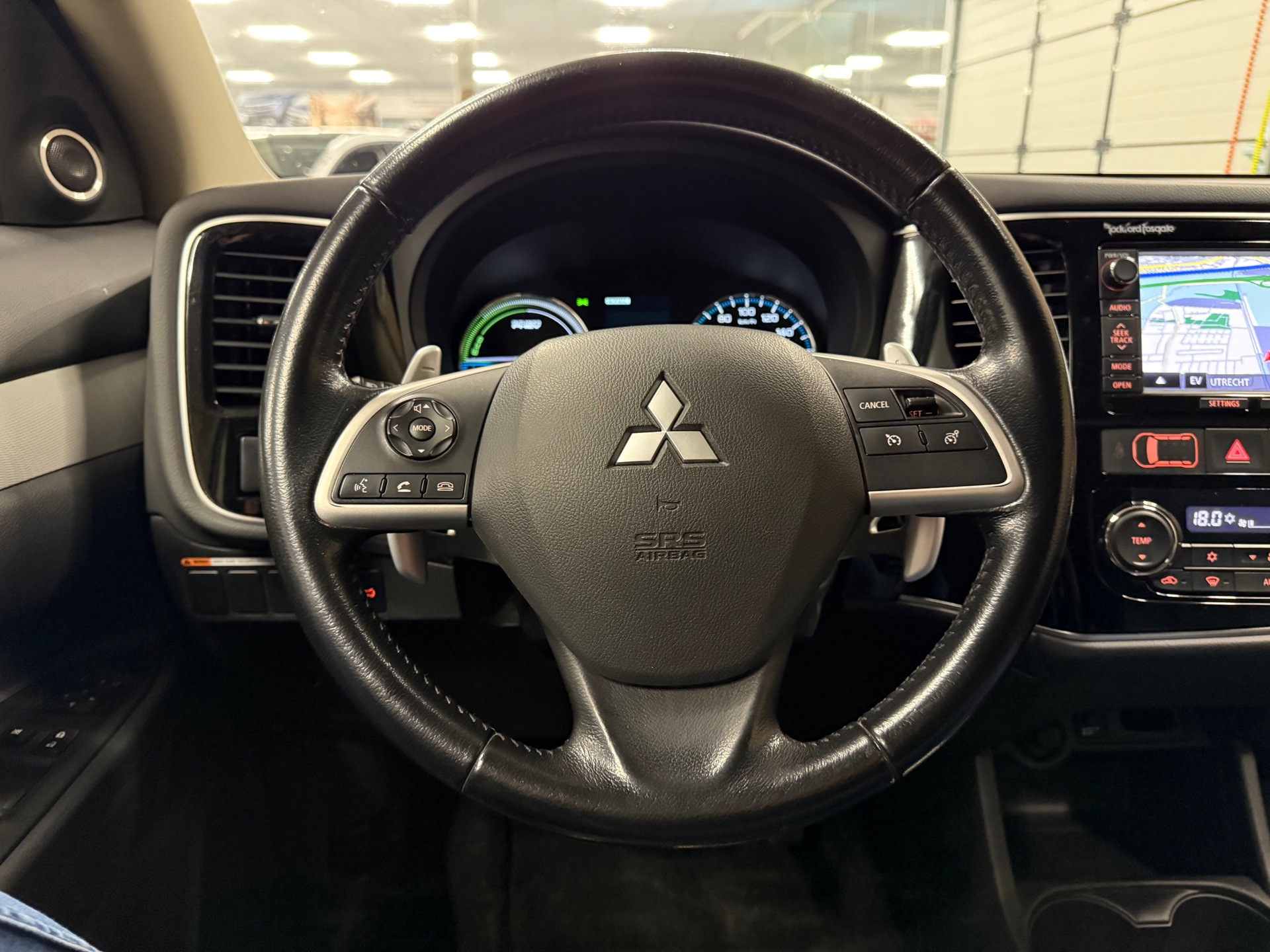 https://www.autokooy.nl//xml/images/48352977-14.JPG