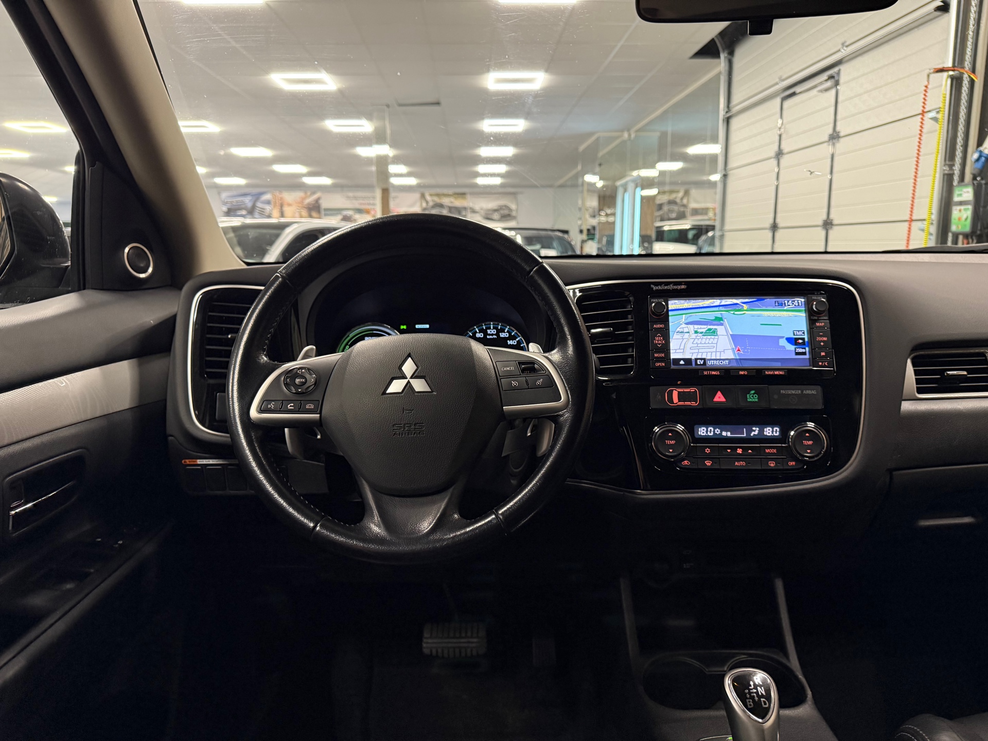 https://www.autokooy.nl//xml/images/48352977-21.JPG