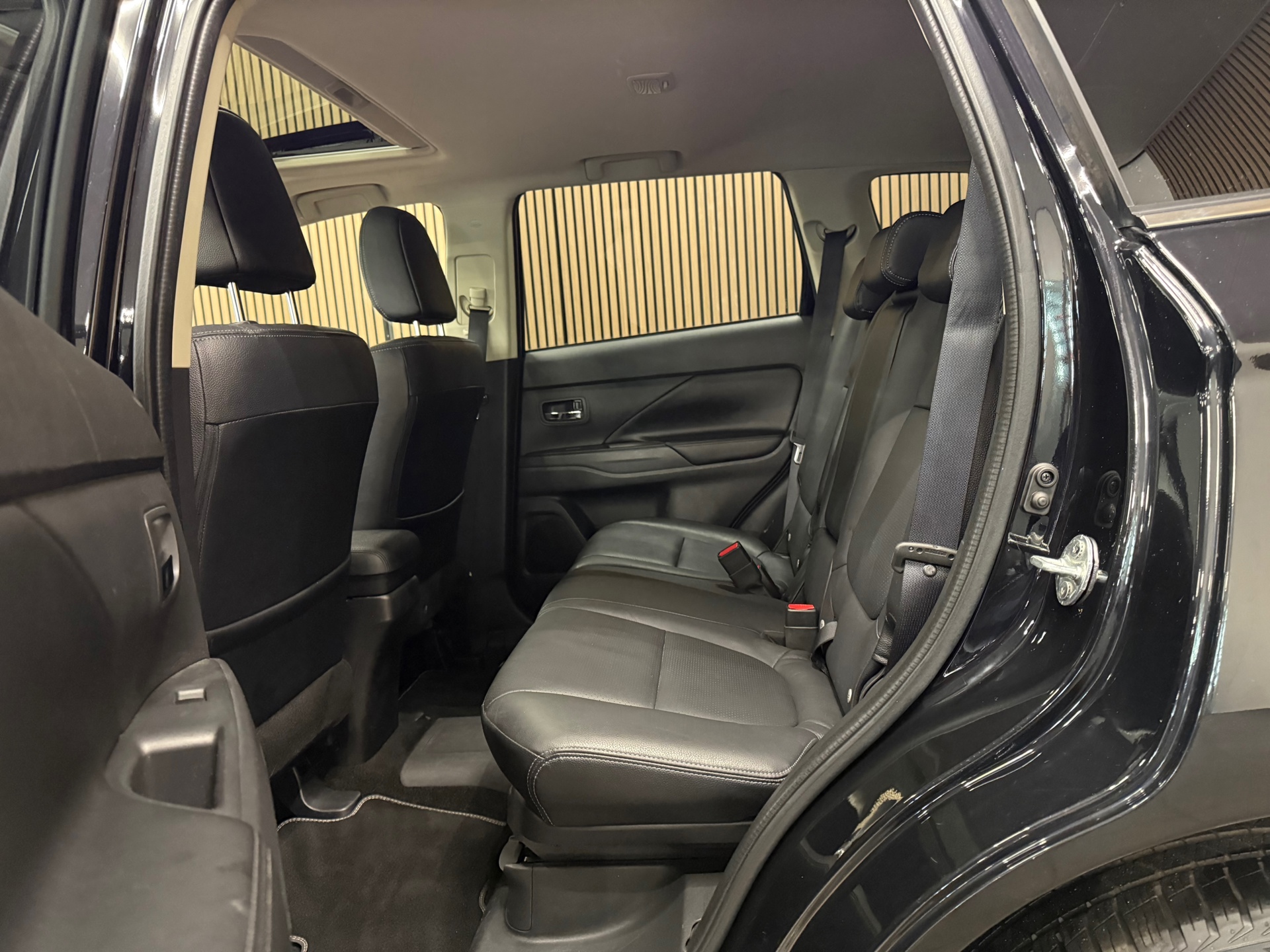 https://www.autokooy.nl//xml/images/48352977-22.JPG
