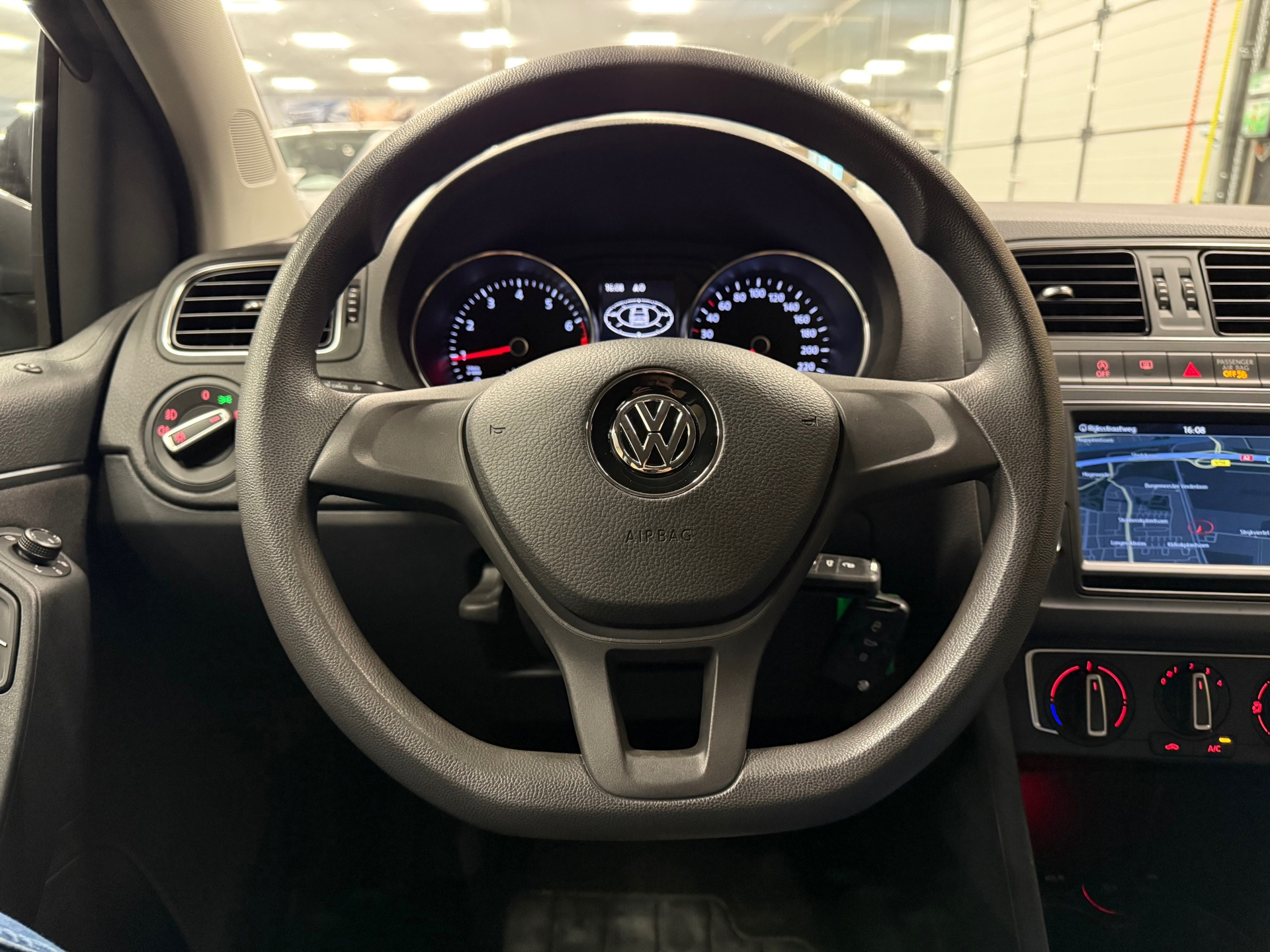 https://www.autokooy.nl//xml/images/48381450-13.JPG