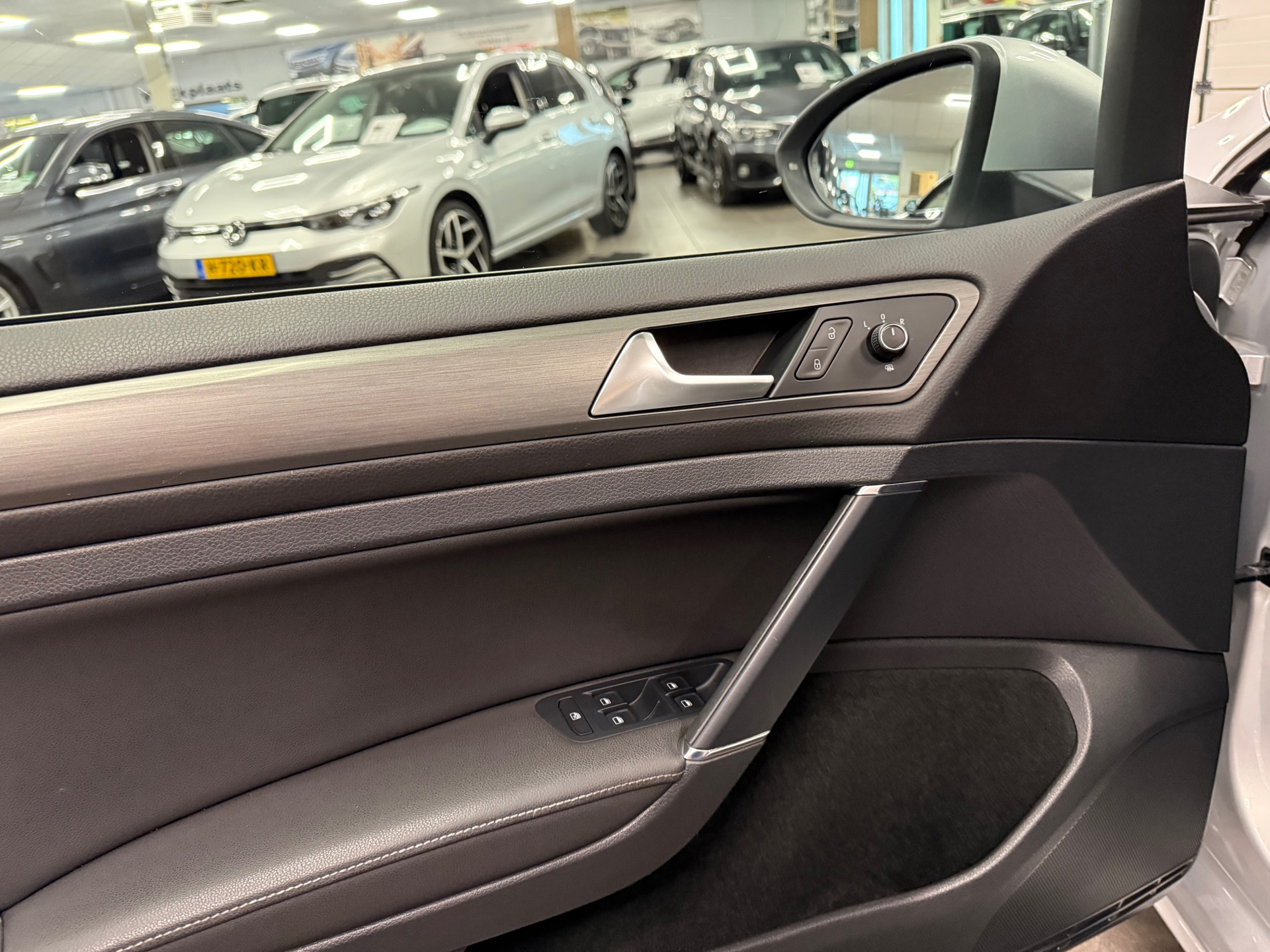 https://www.autokooy.nl//xml/images/48381627-10.JPG