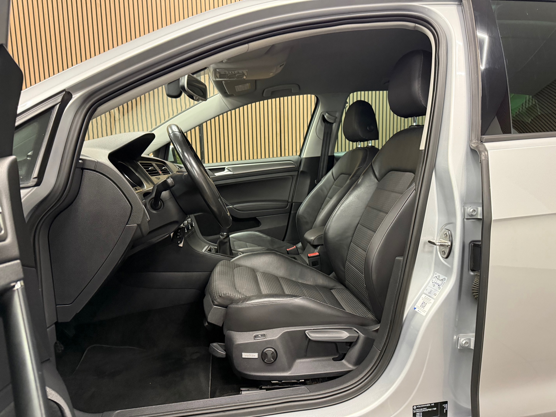 https://www.autokooy.nl//xml/images/48381627-11.JPG