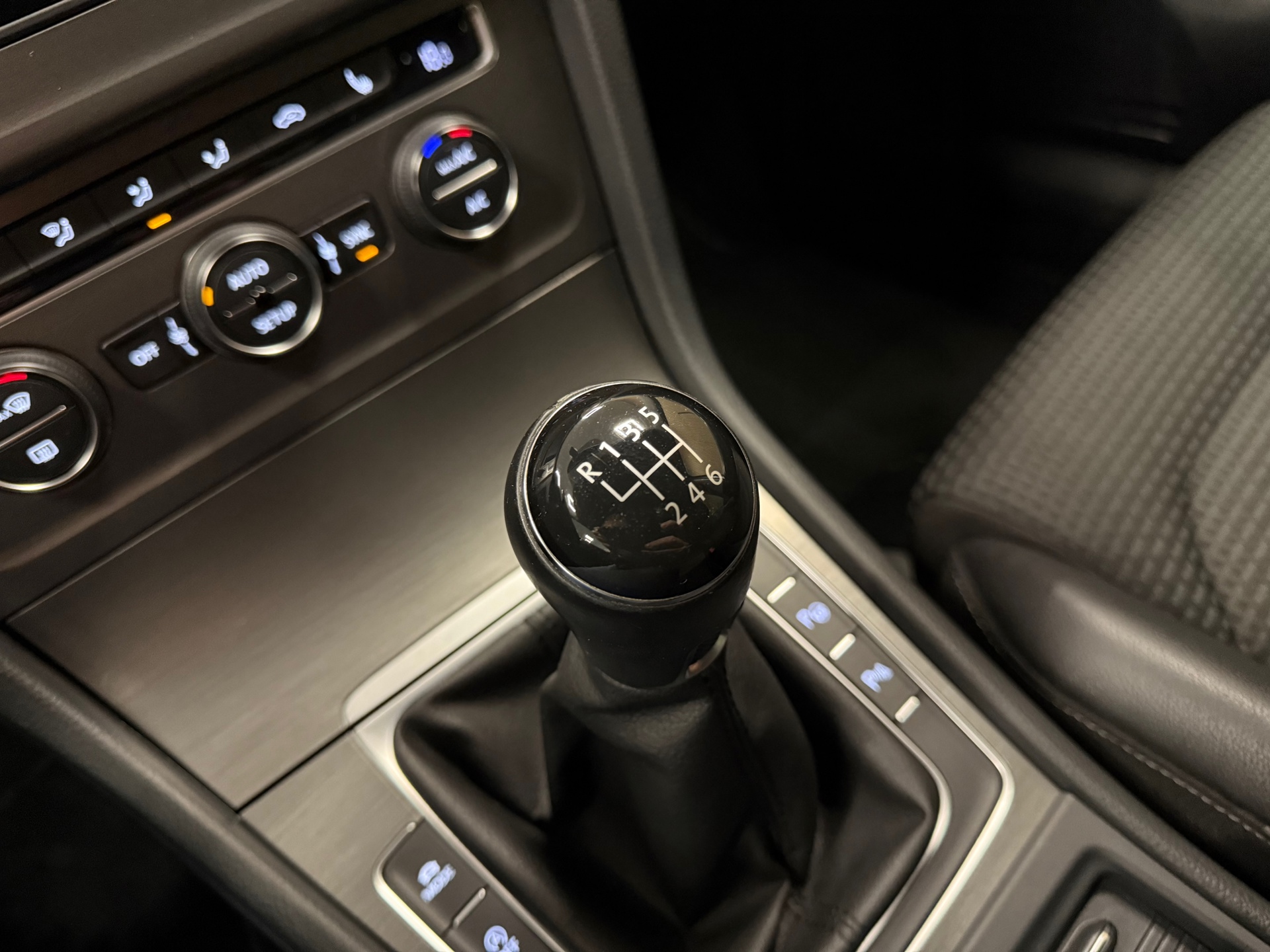https://www.autokooy.nl//xml/images/48381627-20.JPG