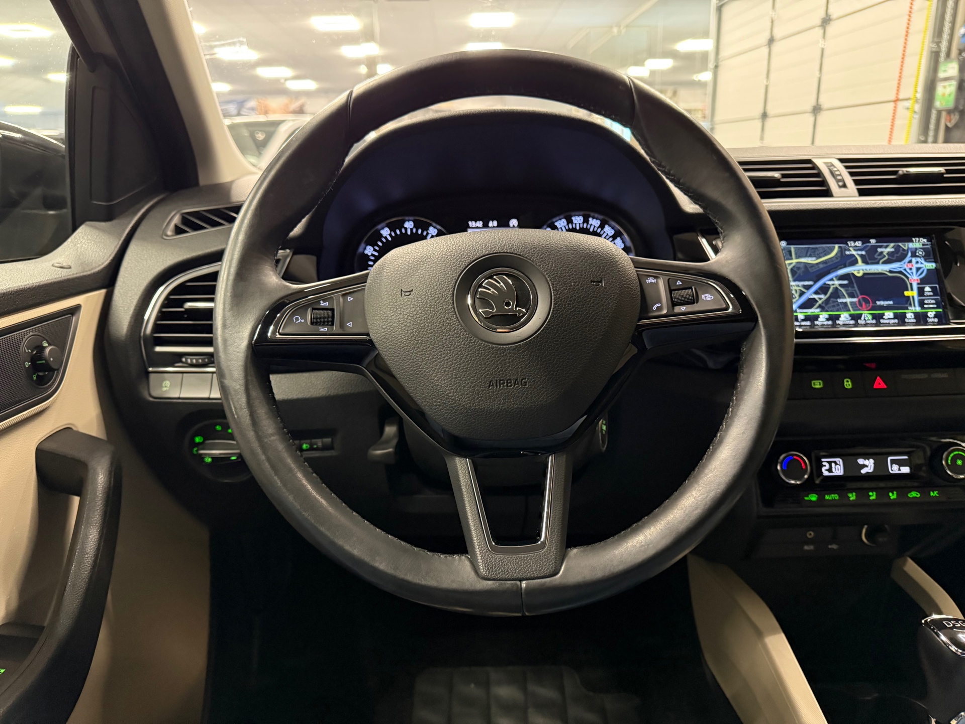 https://www.autokooy.nl//xml/images/48416638-14.JPG