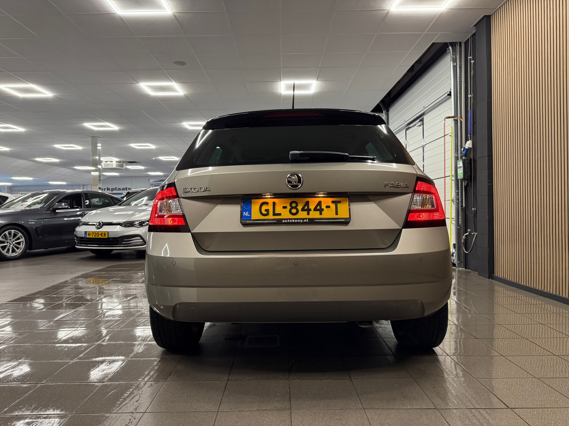 https://www.autokooy.nl//xml/images/48416638-4.JPG