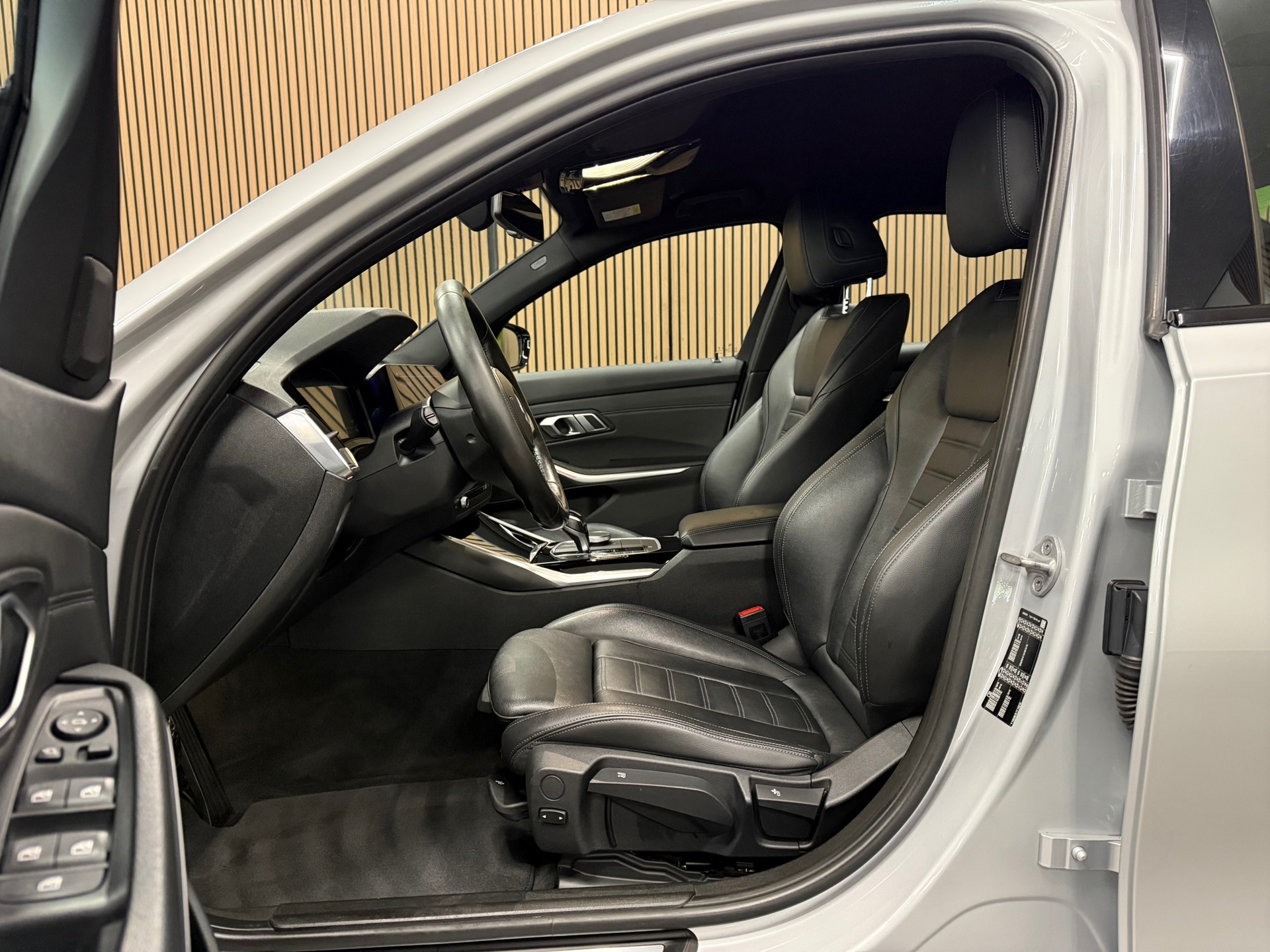 https://www.autokooy.nl//xml/images/48467108-11.JPG
